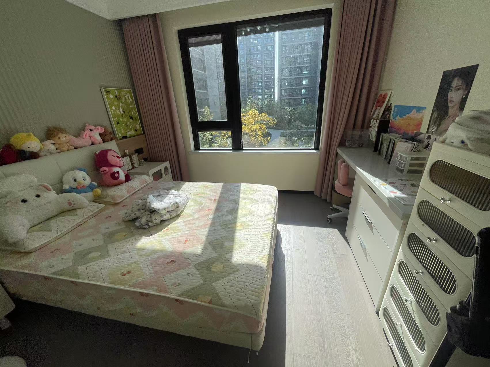 滨江玺 4室2厅2卫 231.01m&sup2;