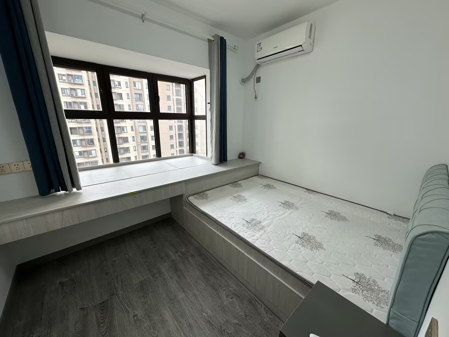 华强城 2室2厅1卫 88m&sup2;