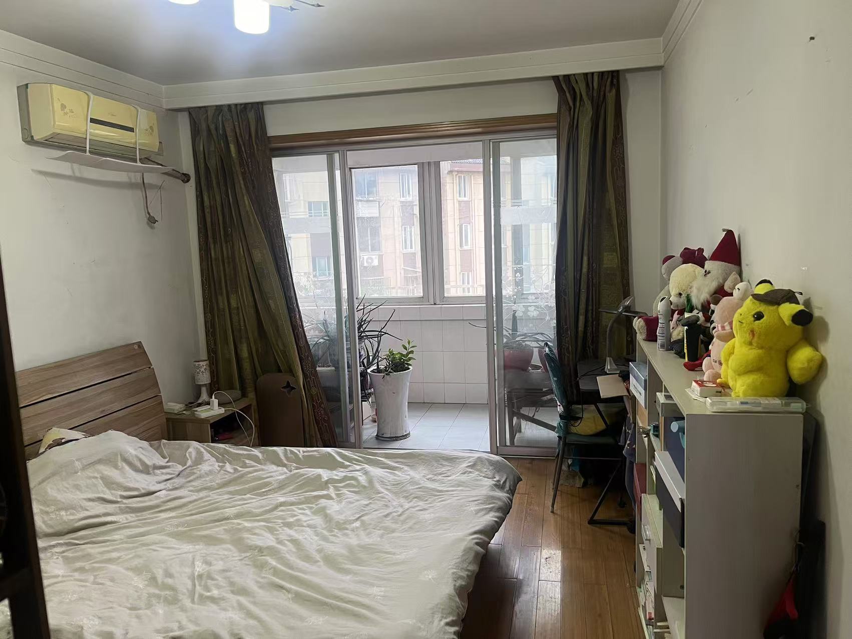 中远小区 3室2厅1卫 136.91m²
