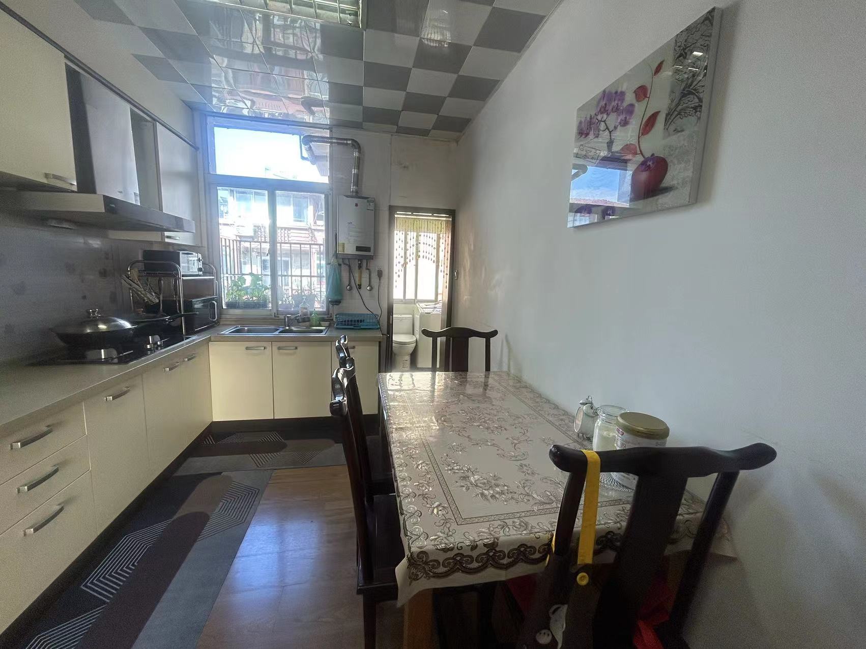 莘园路52号 3室1厅1卫 76.49m²