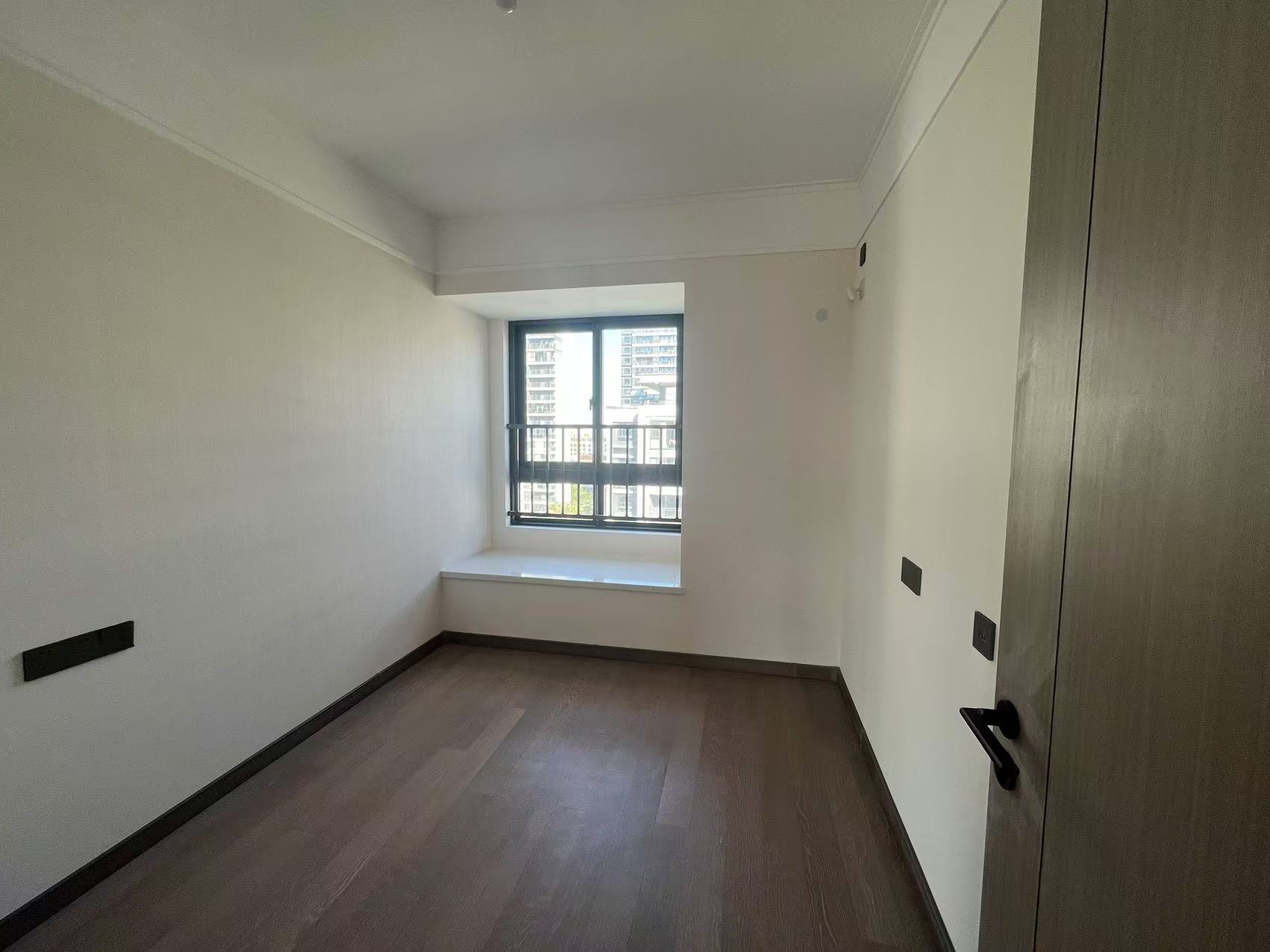 万科时代之光 4室2厅2卫 126m²