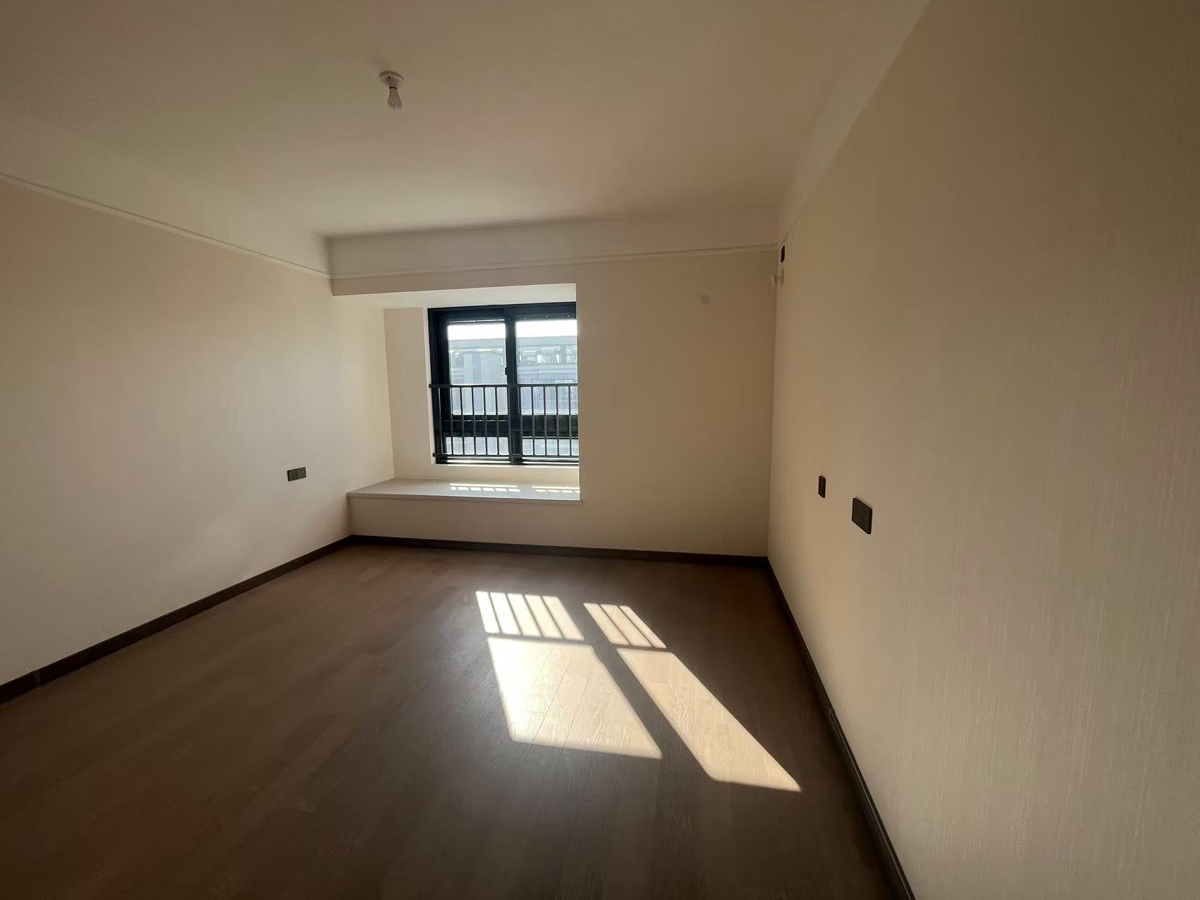 万科时代之光 4室2厅2卫 126m²