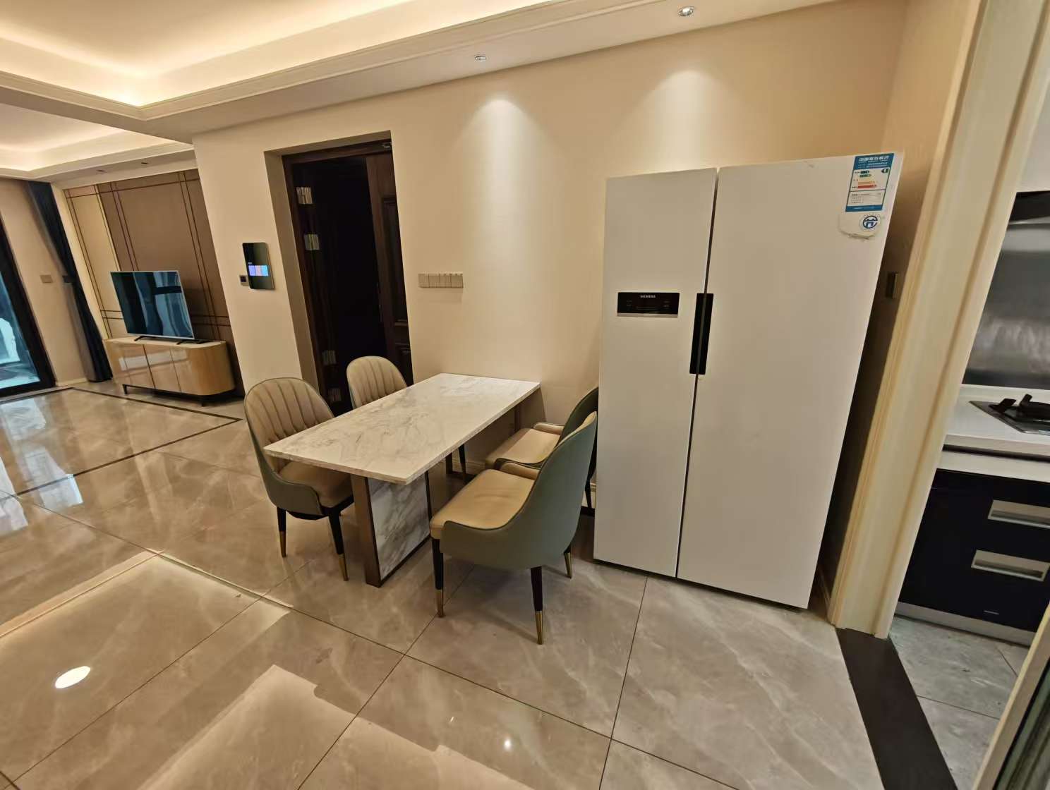 崇川金茂府 3室2厅2卫 117m²