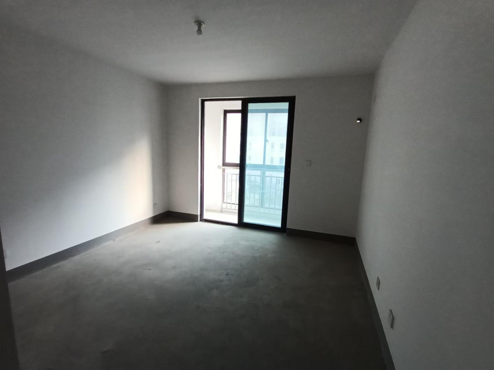 虹东花苑 3室2厅2卫 132m&sup2;