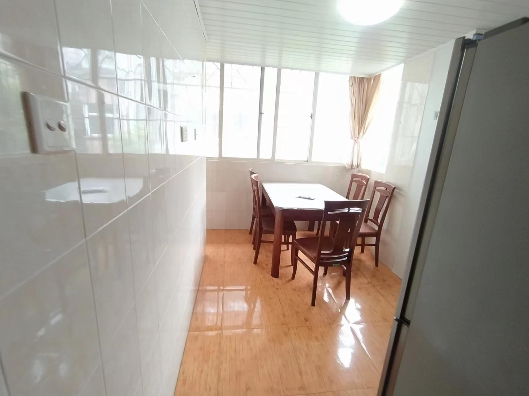 濠西园华迪小区 2室2厅1卫 100m&sup2;