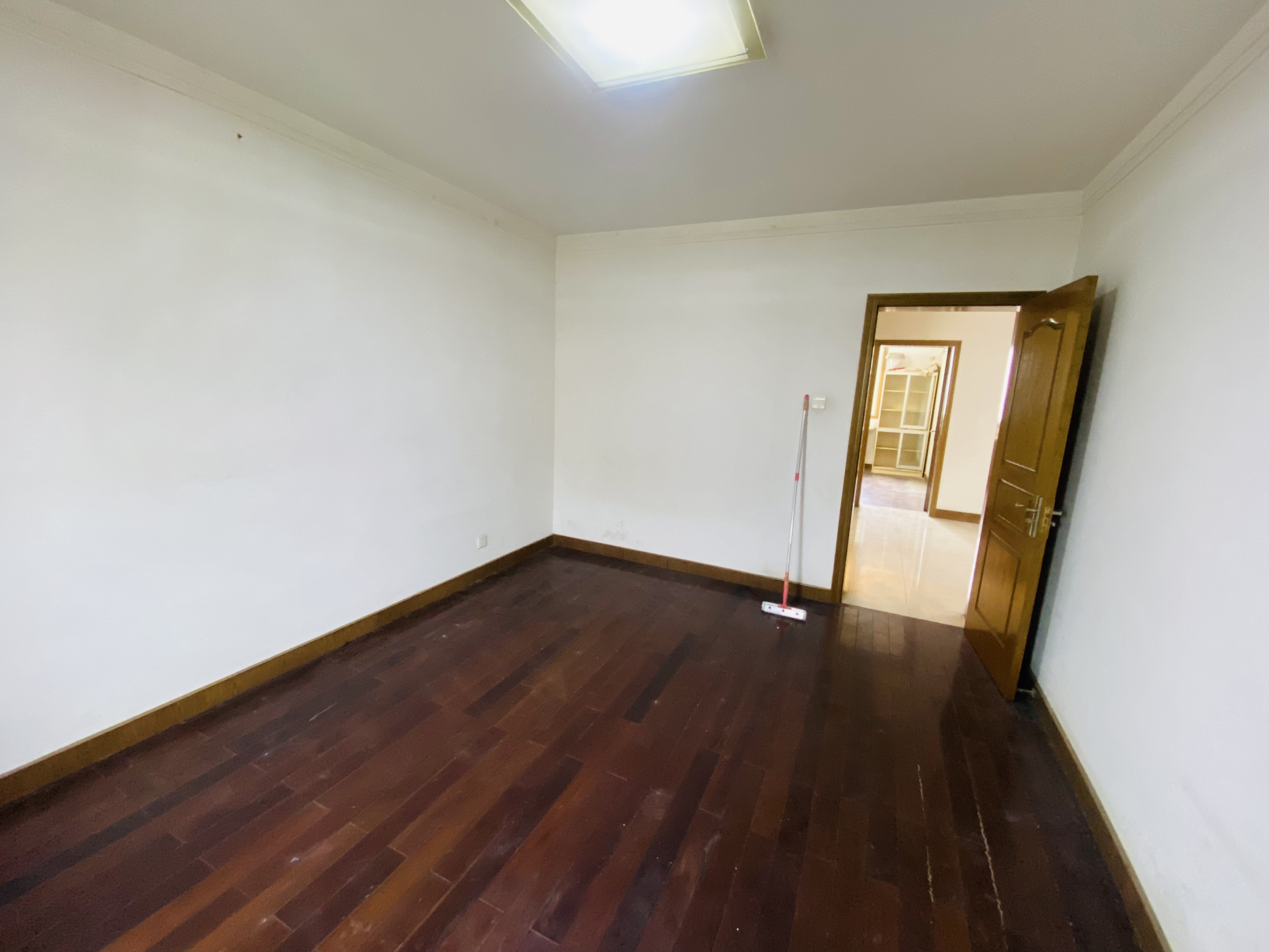 光明南村 3室2厅1卫 139.23m&sup2;