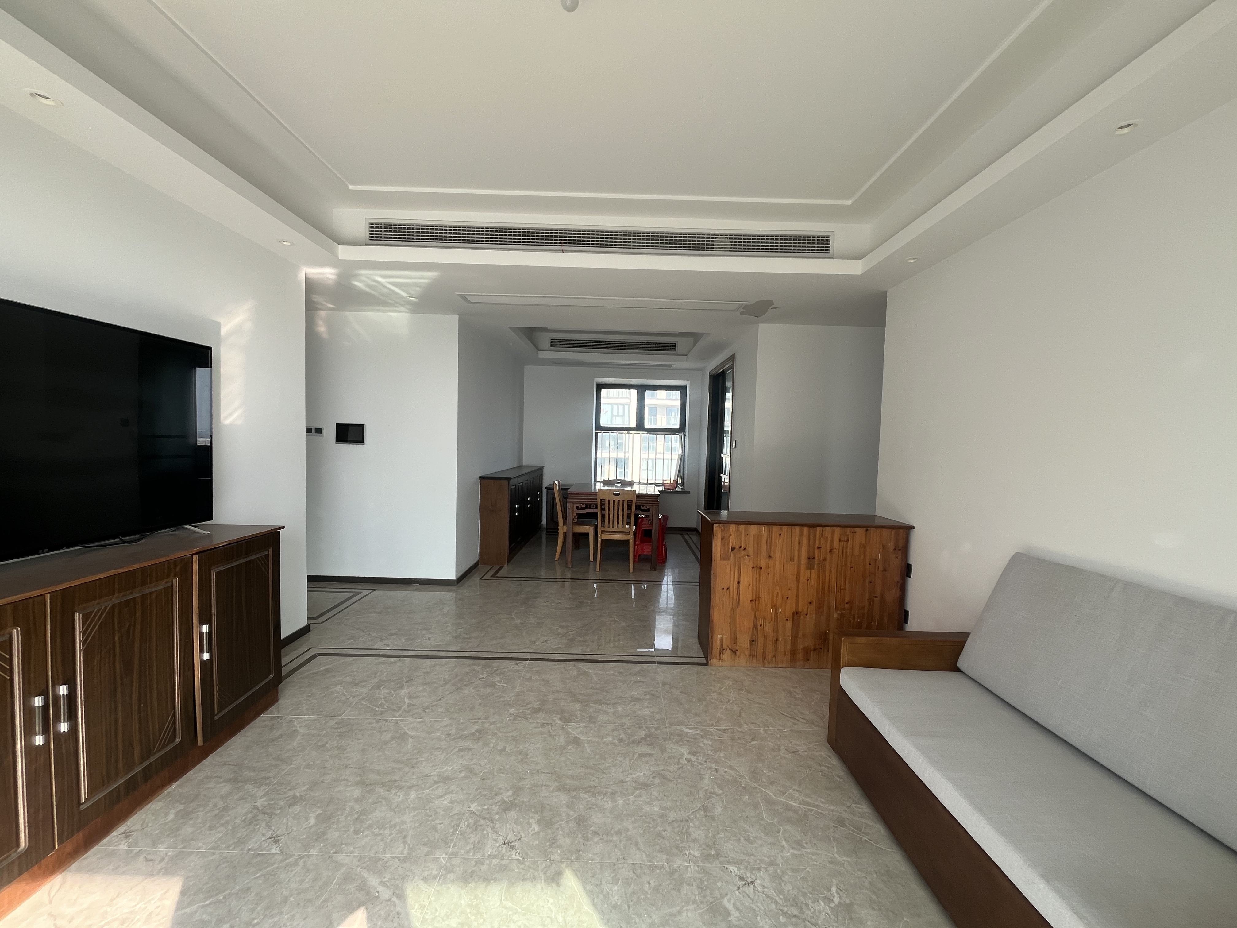 都会沁园 4室2厅2卫 149.9m²