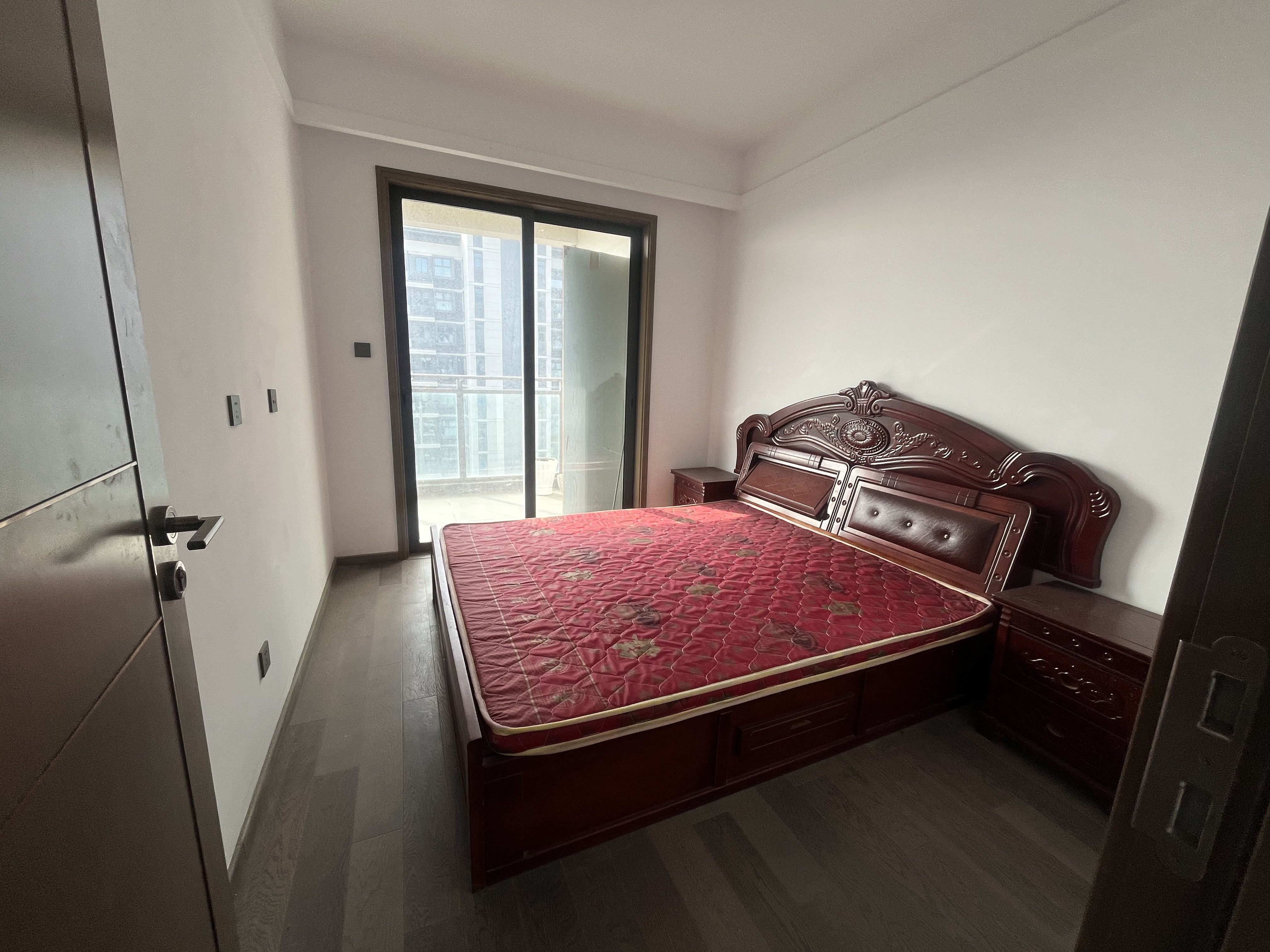 都会沁园 4室2厅2卫 149.9m&sup2;