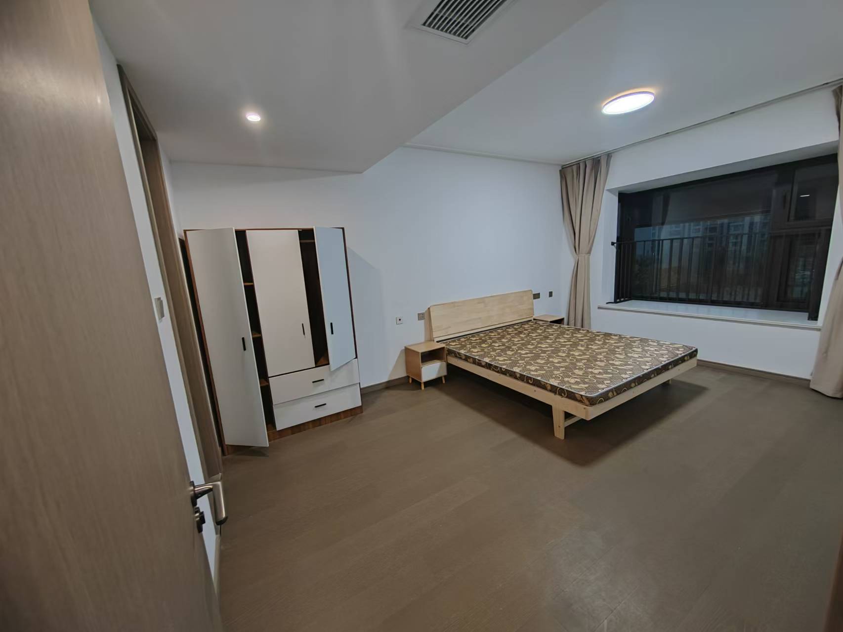 时光漫城 4室2厅2卫 125m²