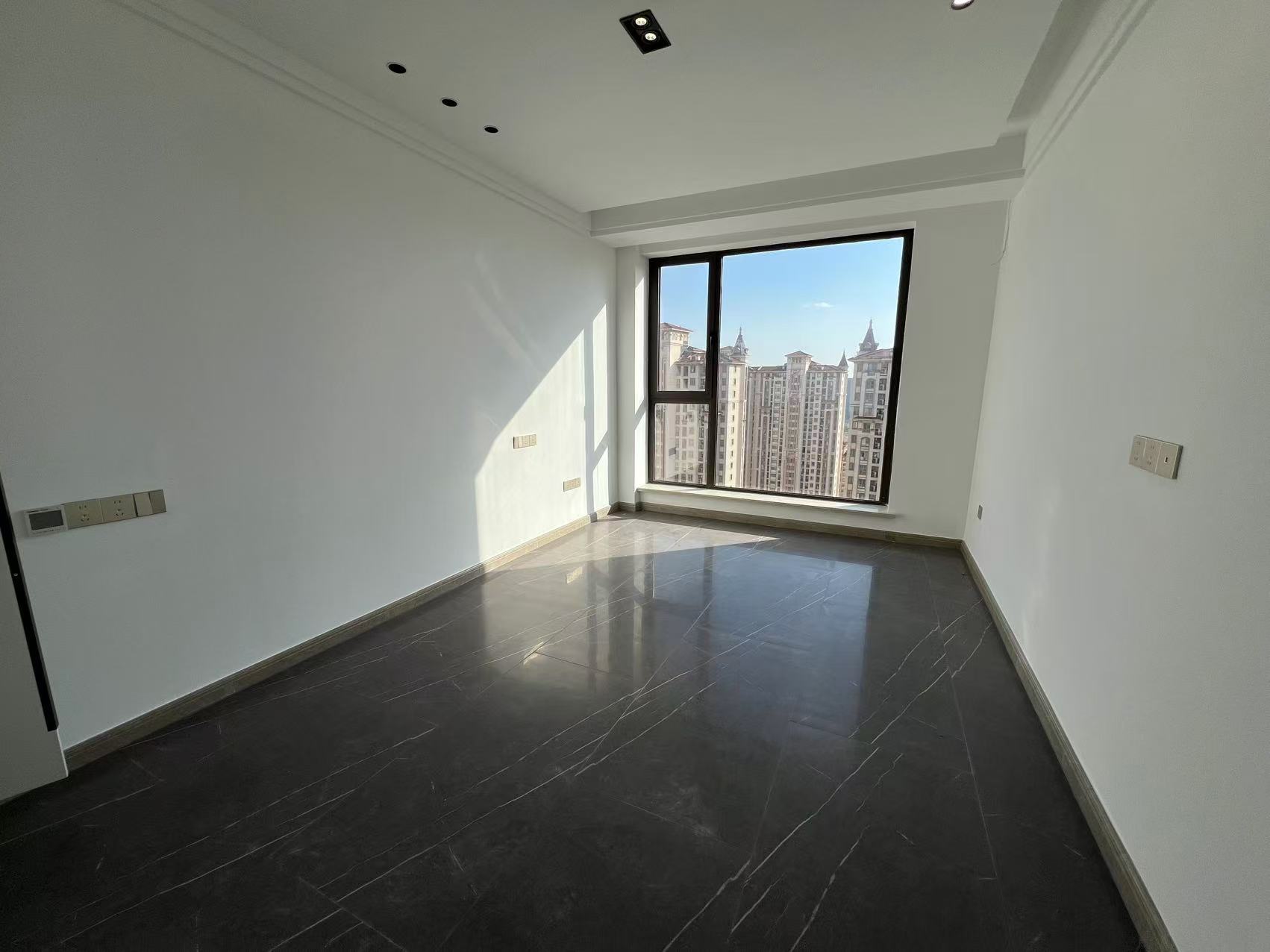 中南世纪花城二期 4室2厅2卫 138m&sup2;