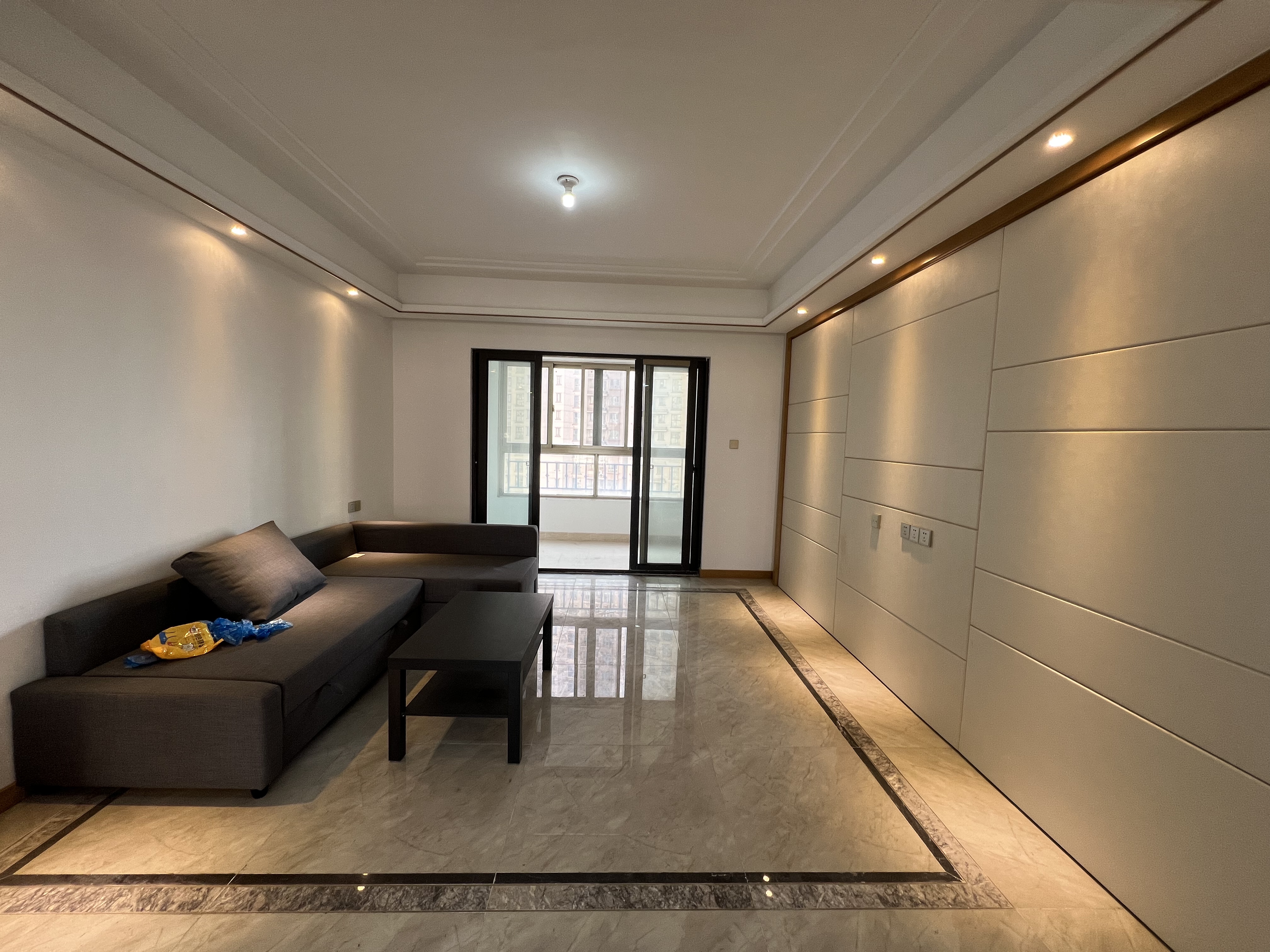 中南世纪花城三期 3室2厅2卫 129.84m²