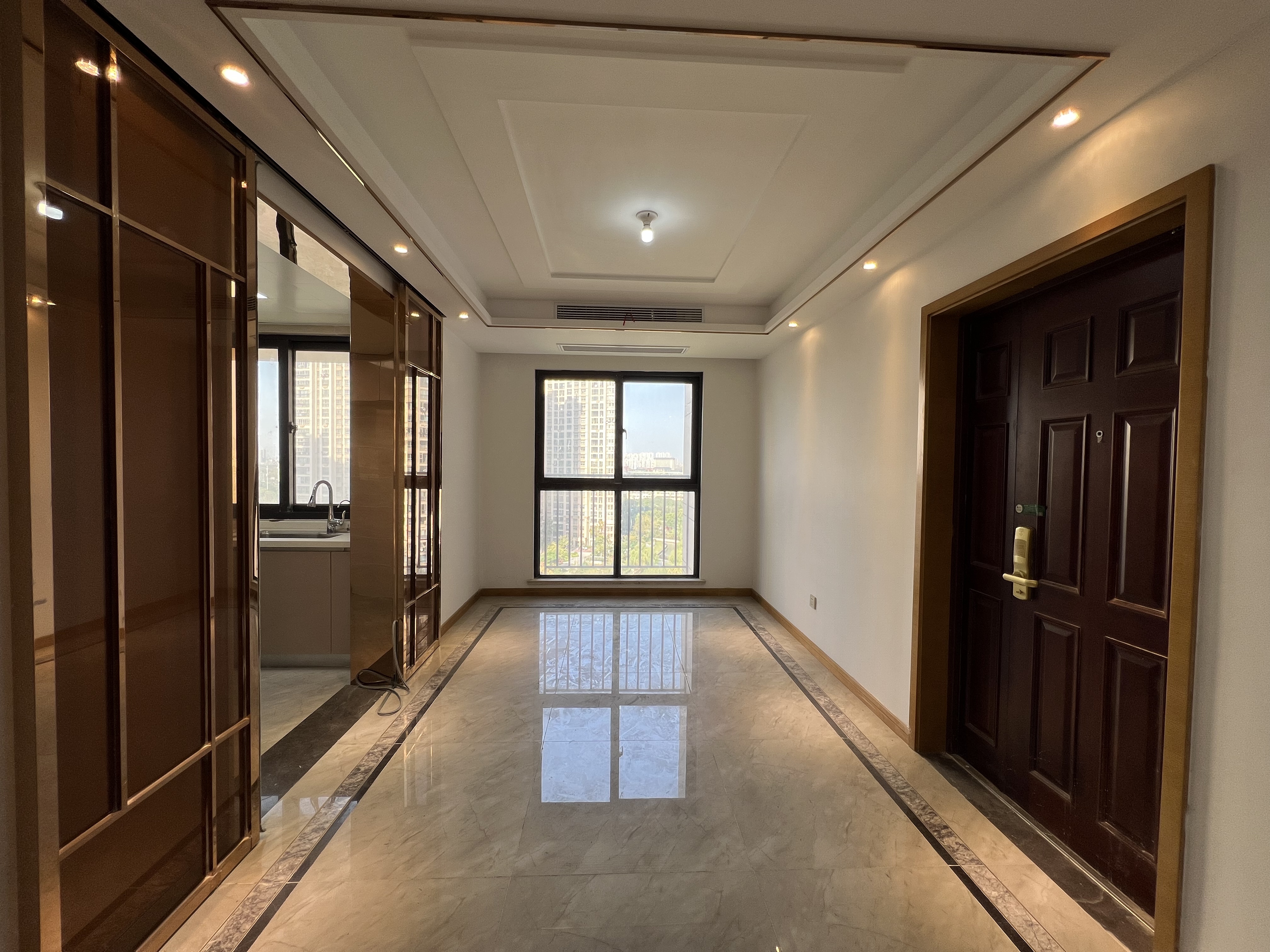 中南世纪花城三期 3室2厅2卫 129.84m&sup2;