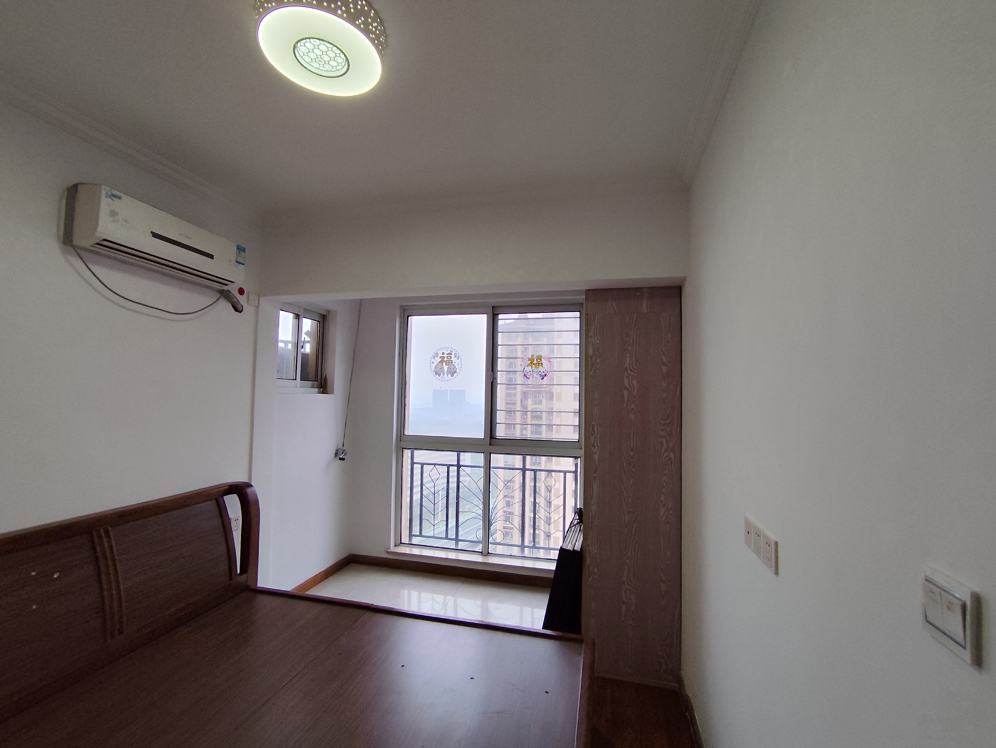 中南世纪花城一期 2室2厅1卫 88m&sup2;