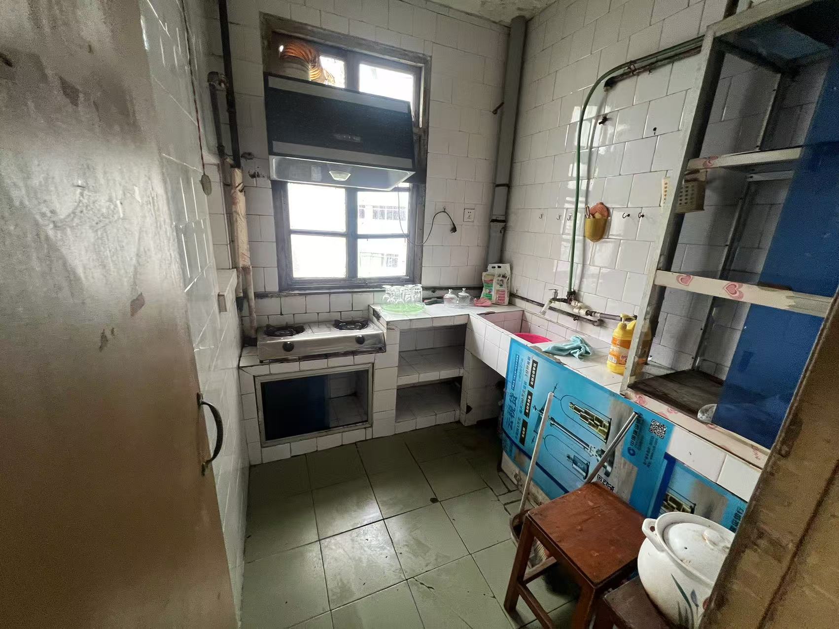 虹桥新村(朝霞路) 2室1厅1卫 54m&sup2;