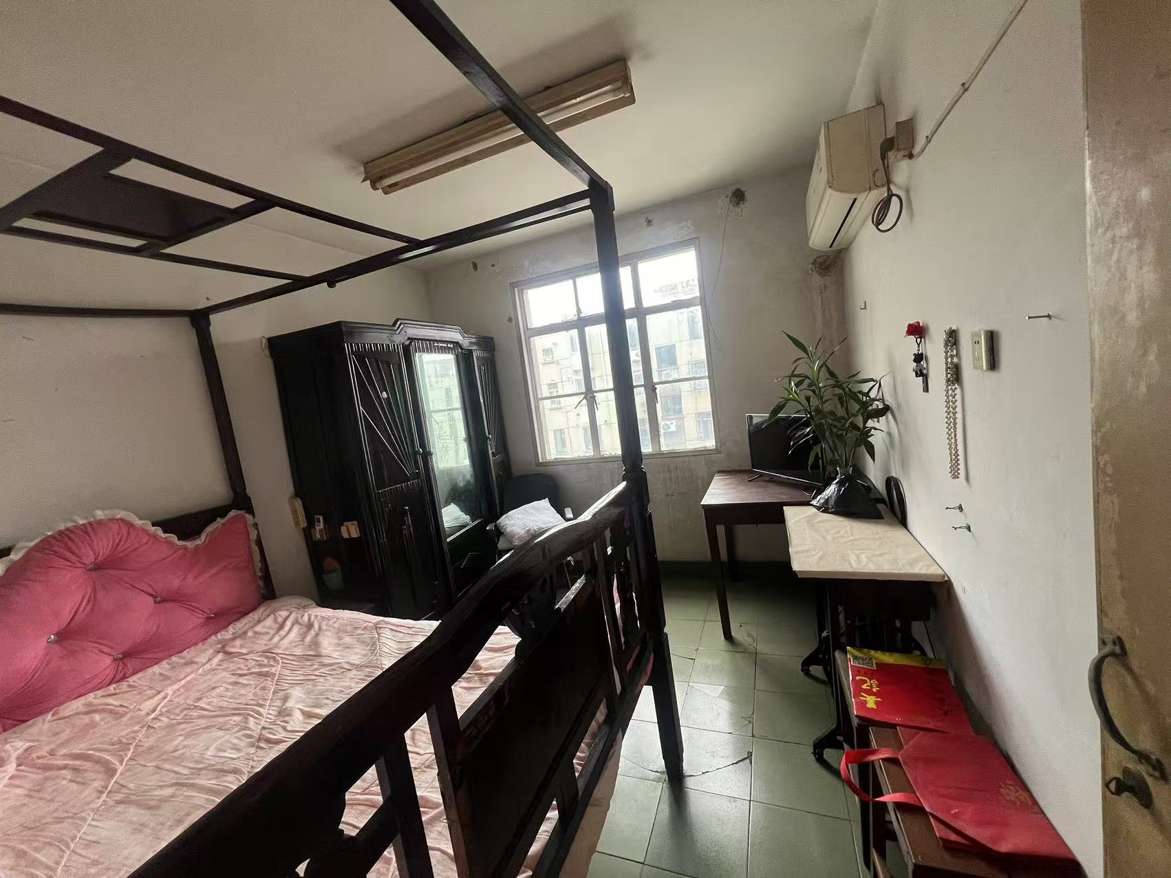 虹桥新村(朝霞路) 2室1厅1卫 54m&sup2;