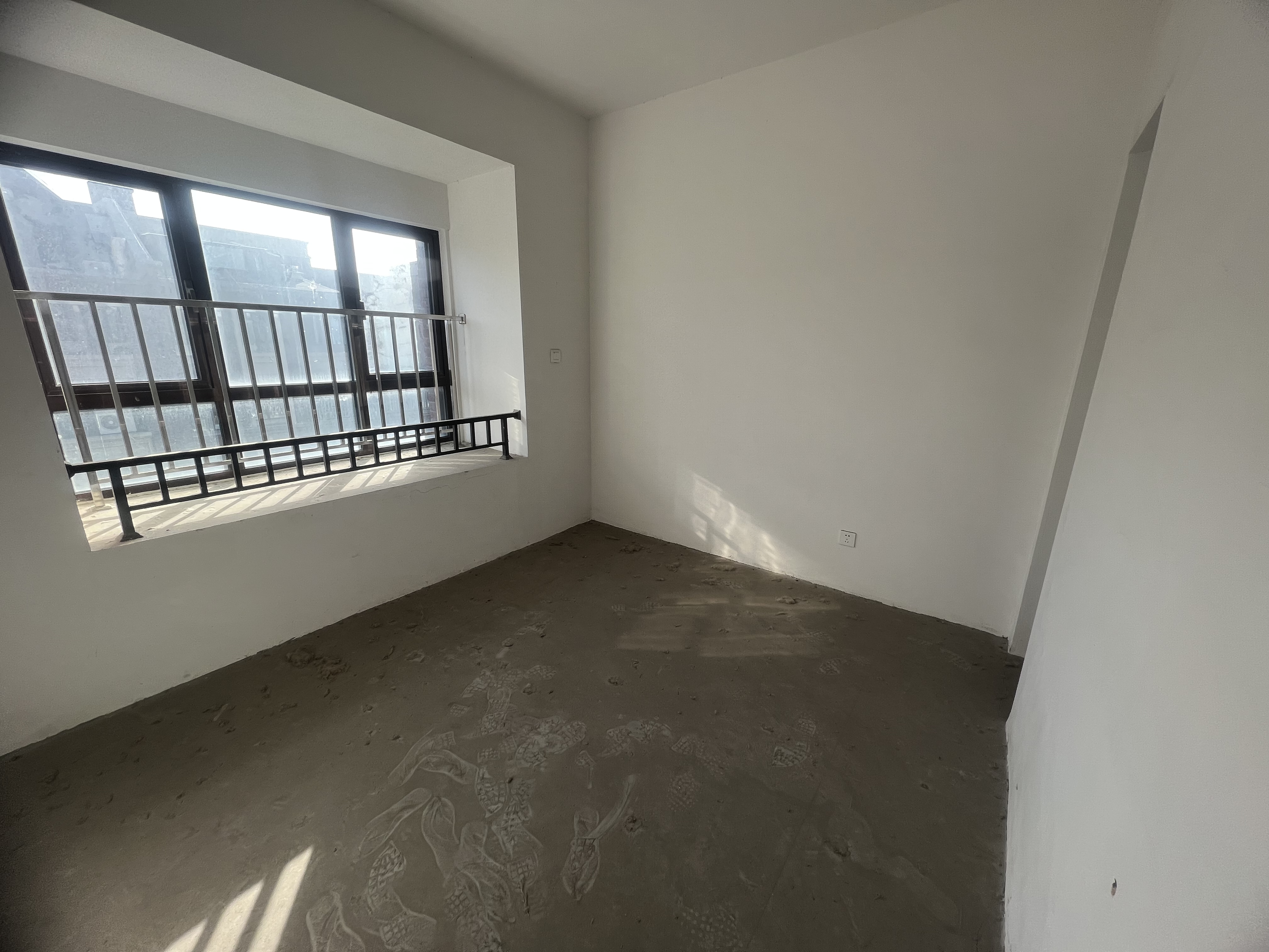 盛和九里香堤二期 4室2厅2卫 183.72m&sup2;