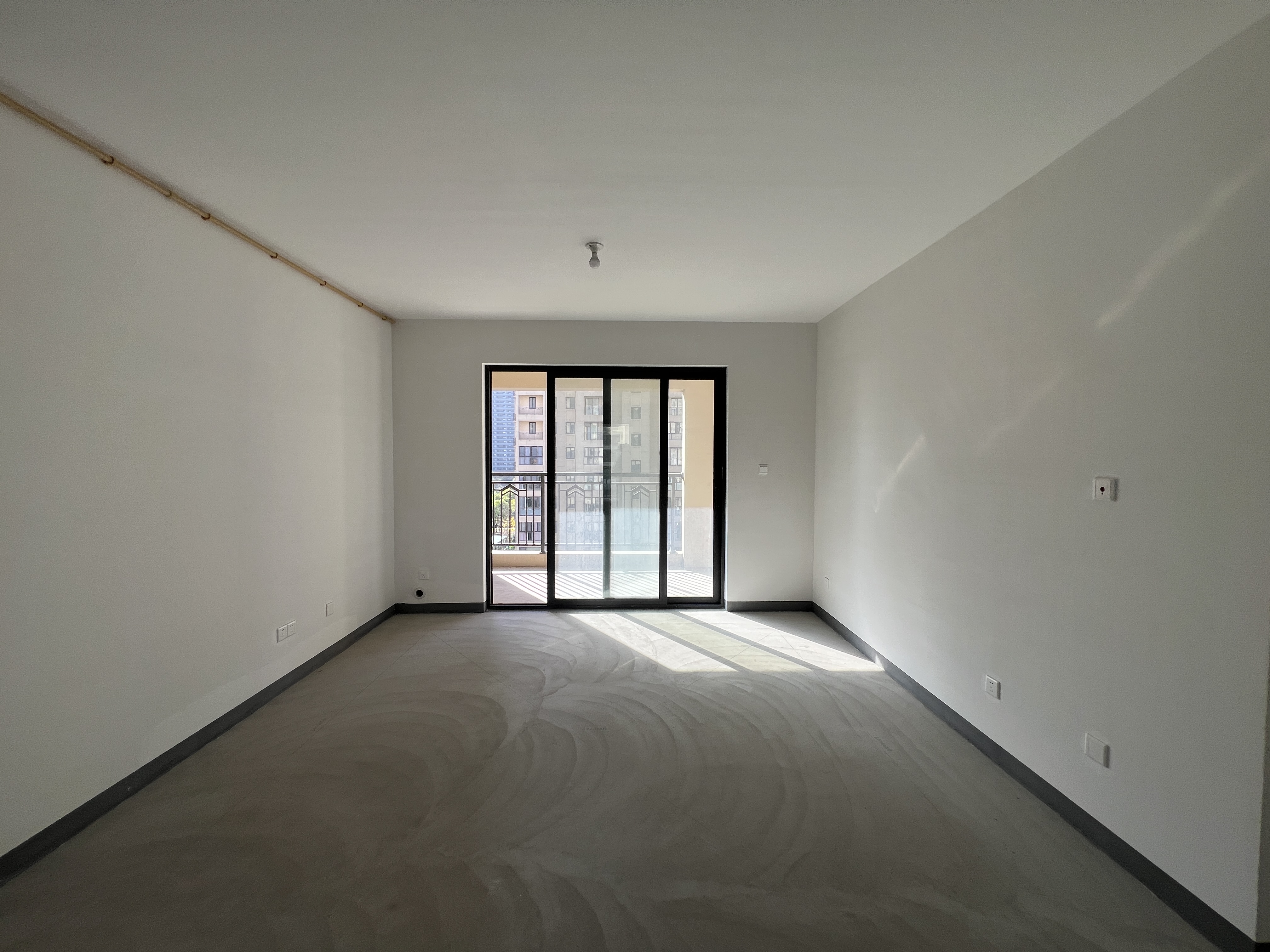 招商新城雍景湾 4室2厅2卫 139m²