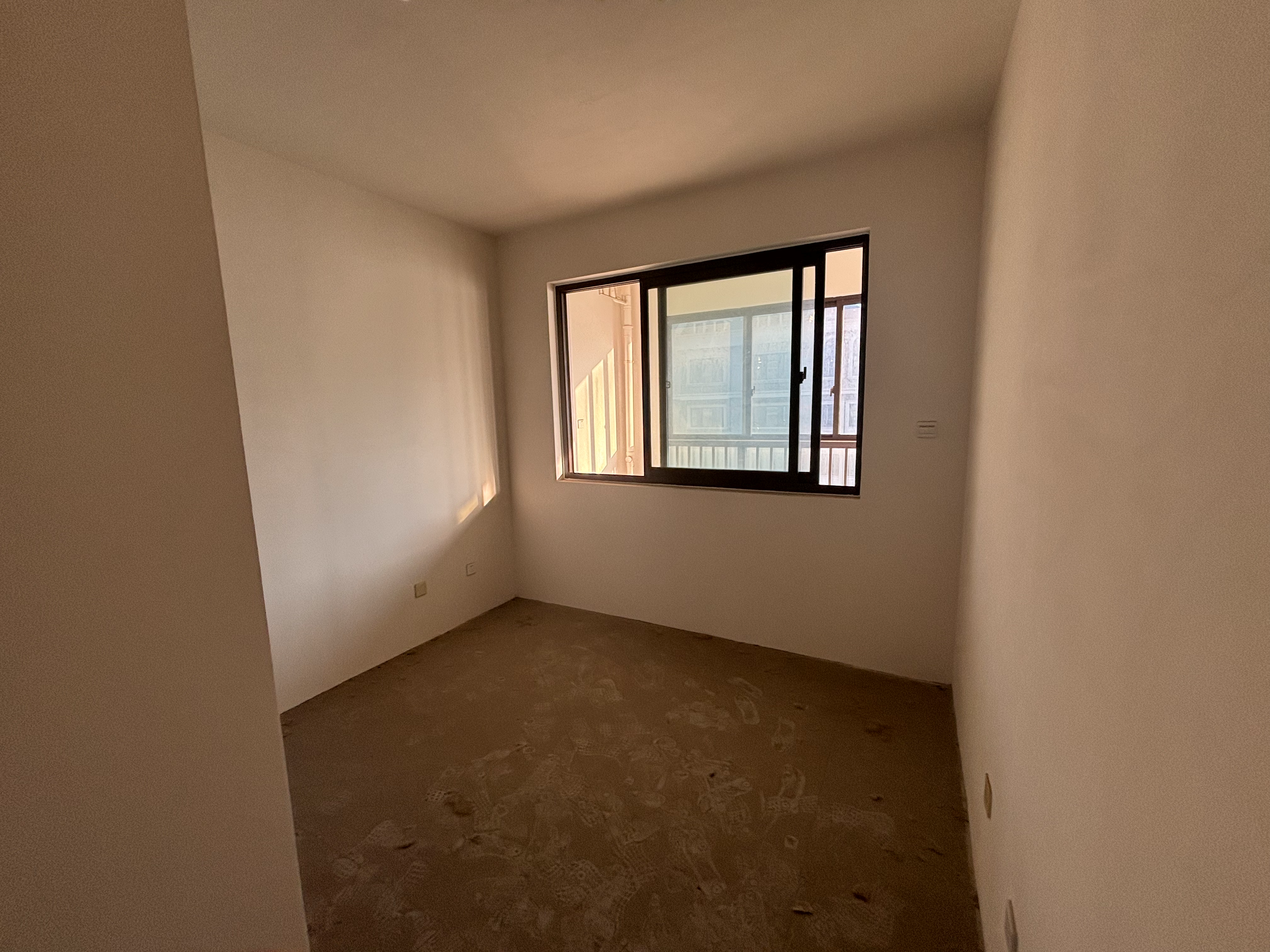 万濠山庄 3室2厅2卫 128m&sup2;