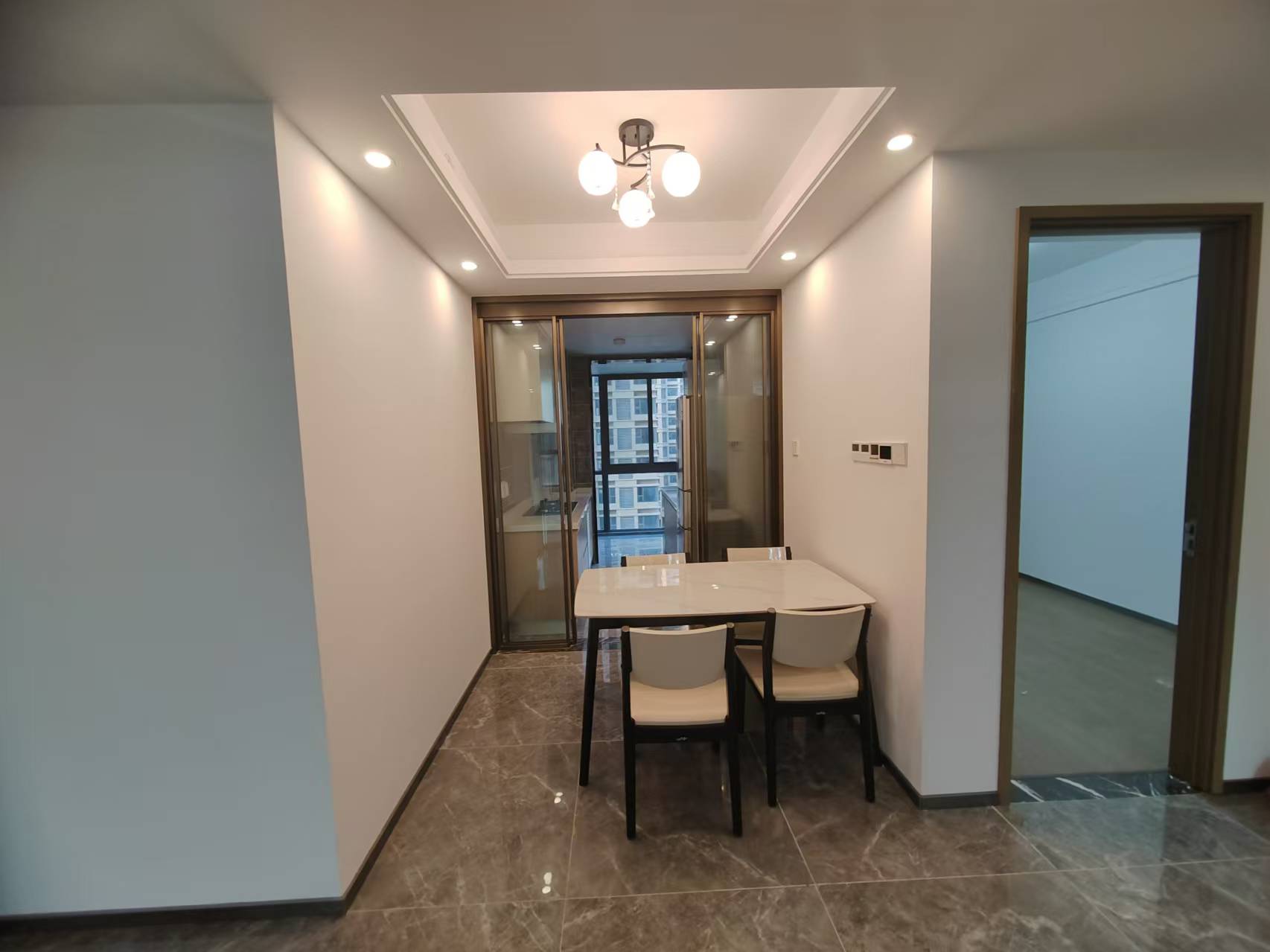 远创宸樾 3室2厅2卫 98.91m&sup2;