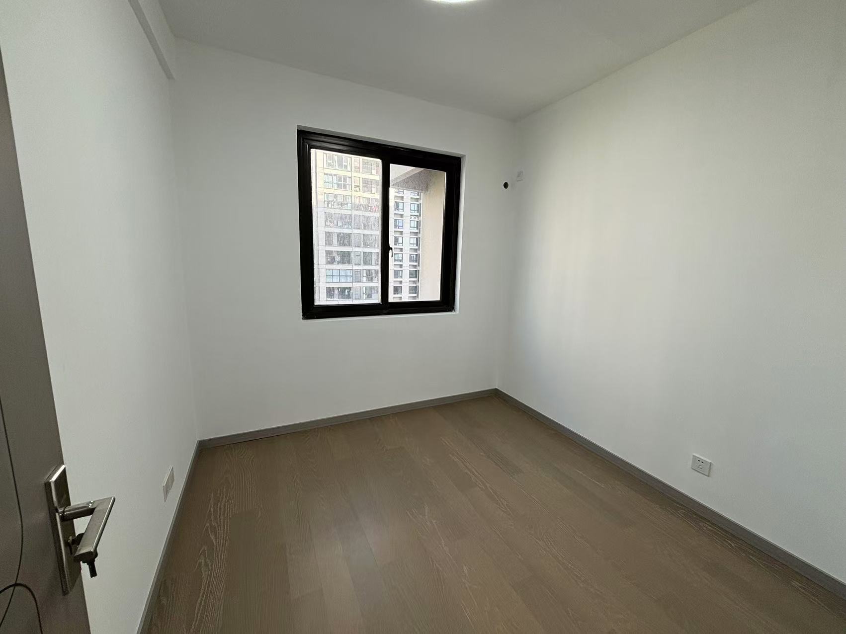 绿地江海图 4室2厅2卫 120m²
