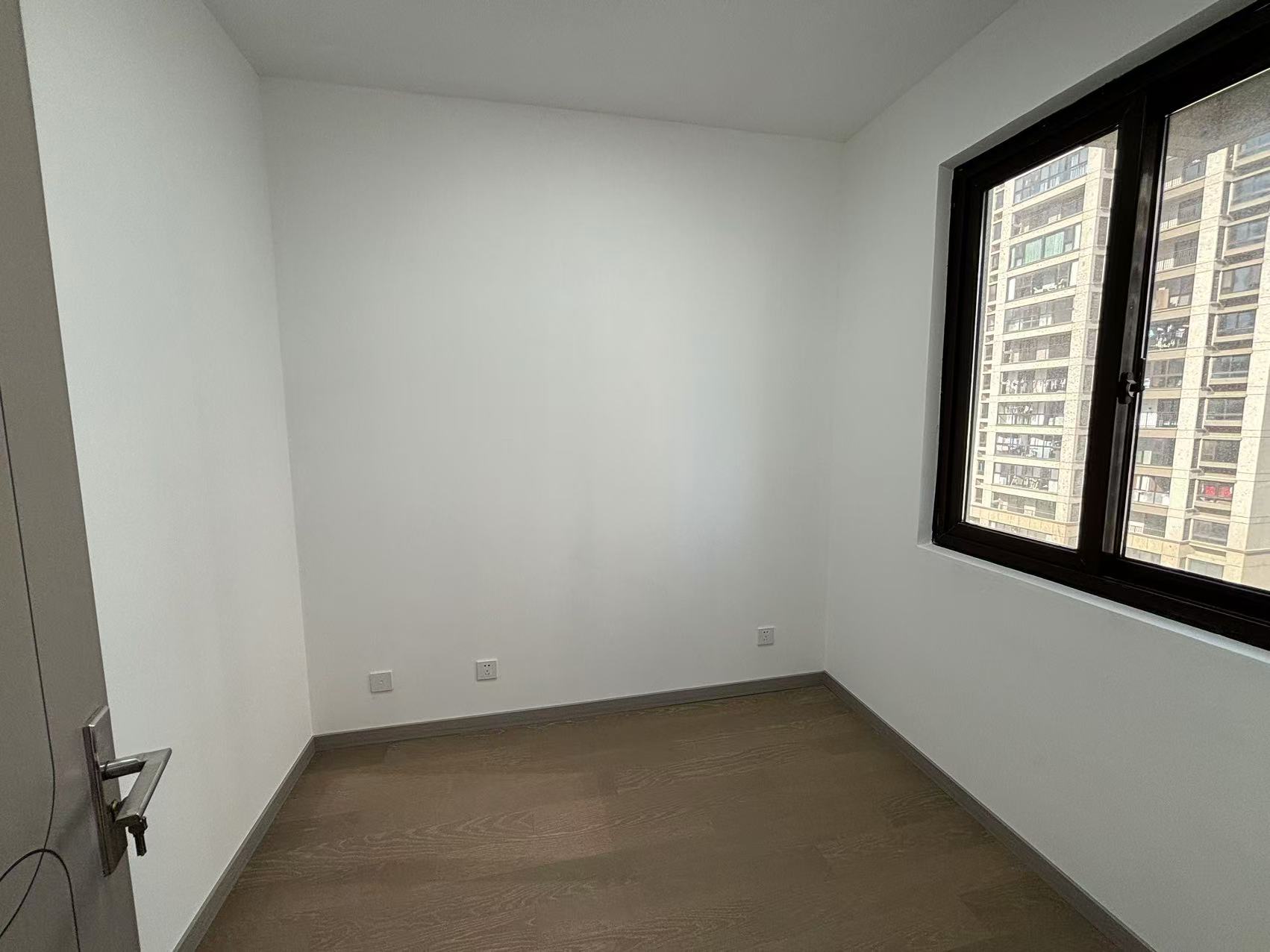 绿地江海图 4室2厅2卫 120m²