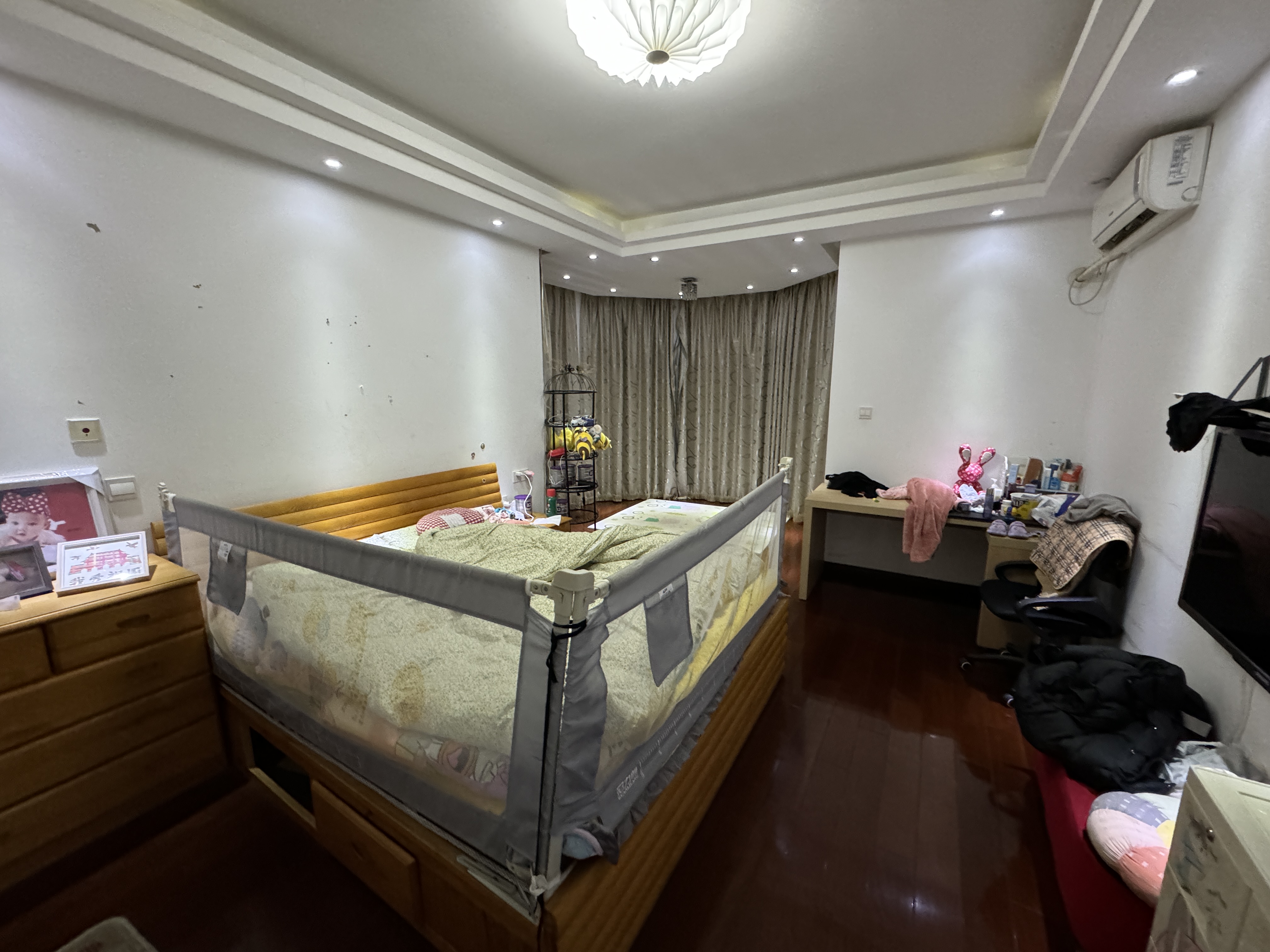 中南世纪花城一期 3室2厅1卫 154.93m&sup2;