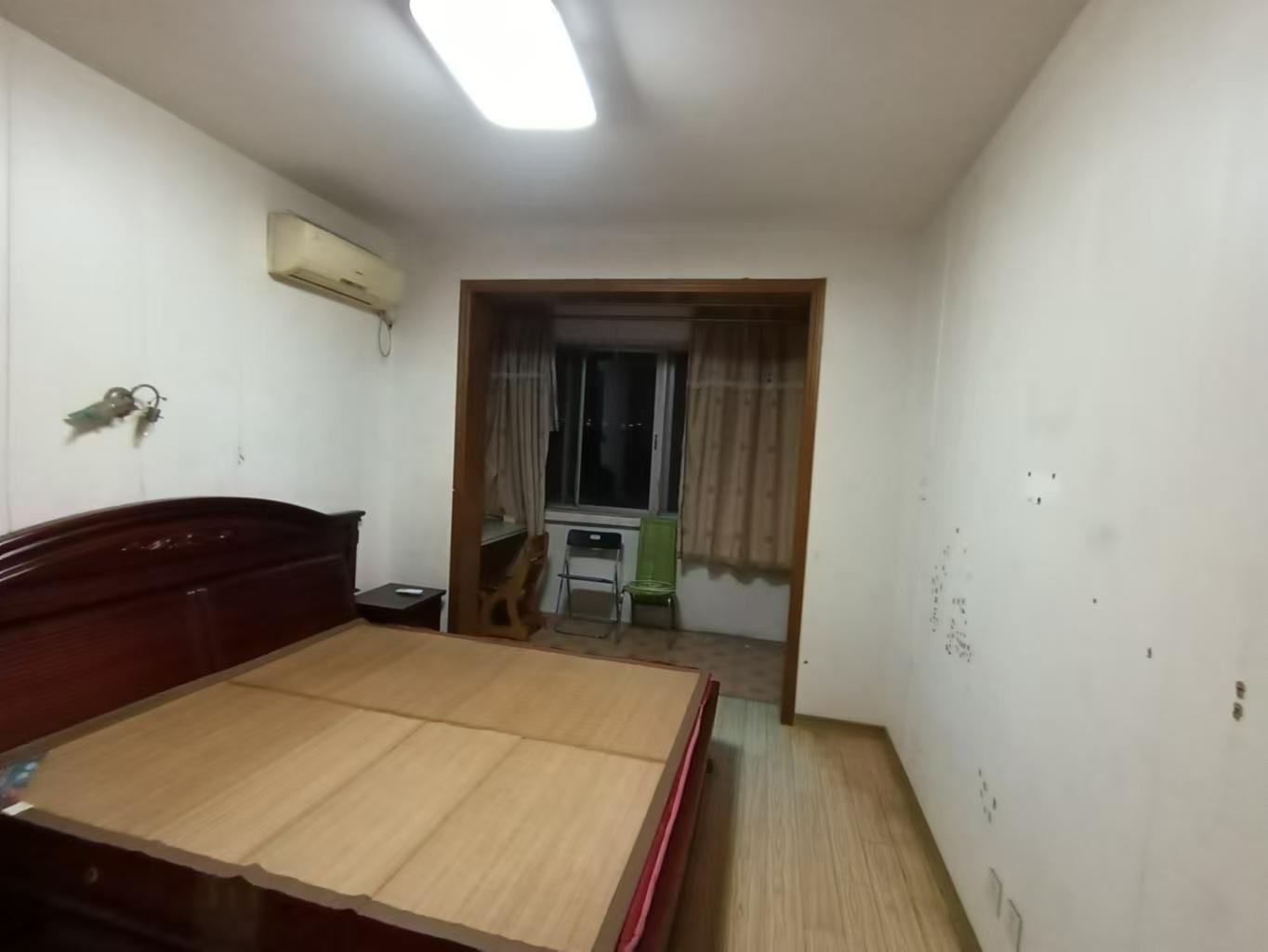 光明南村 3室1厅1卫 77m&sup2;
