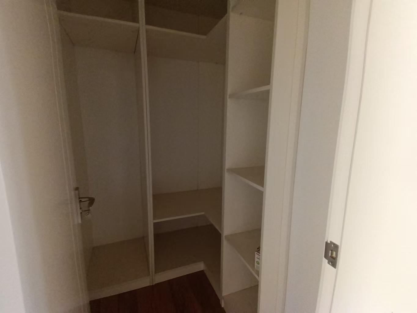 军山花园 3室2厅2卫 144.25m&sup2;