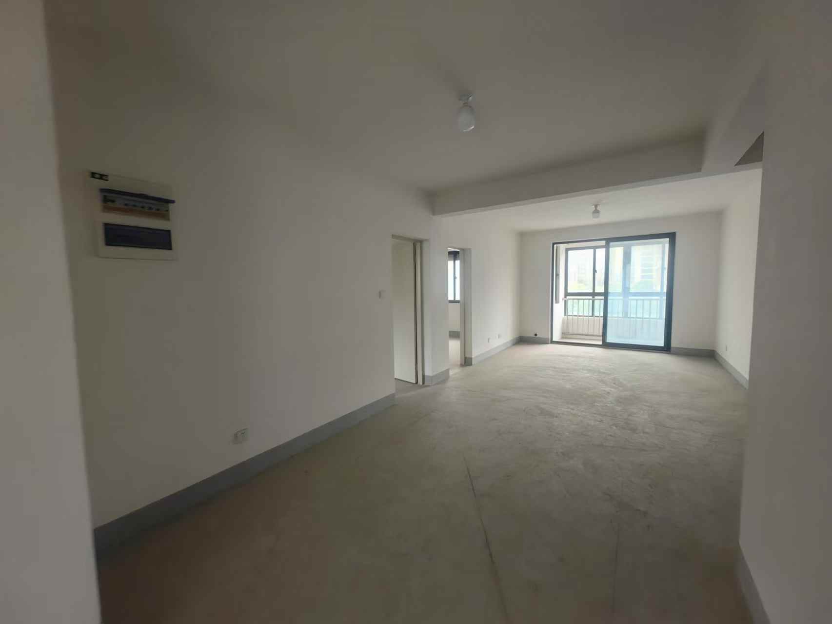 兴石花园 3室2厅1卫 128.92m²