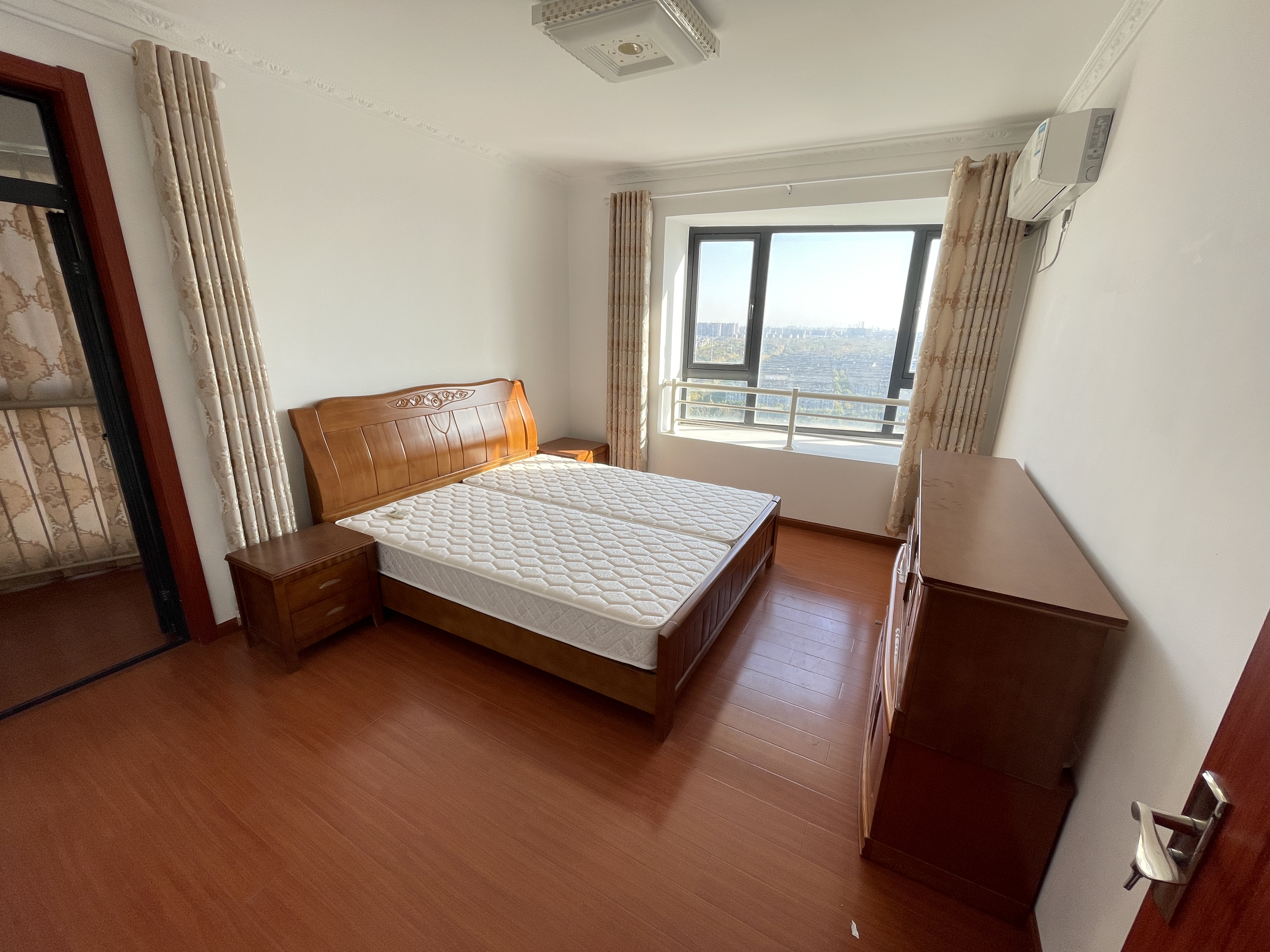 七星花园 3室2厅2卫 148m&sup2;