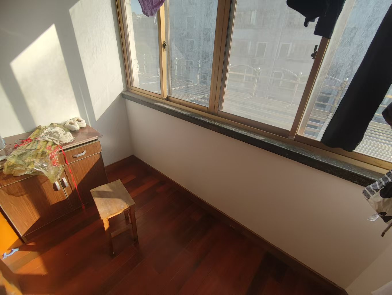 天都花苑 2室1厅1卫 106m&sup2;