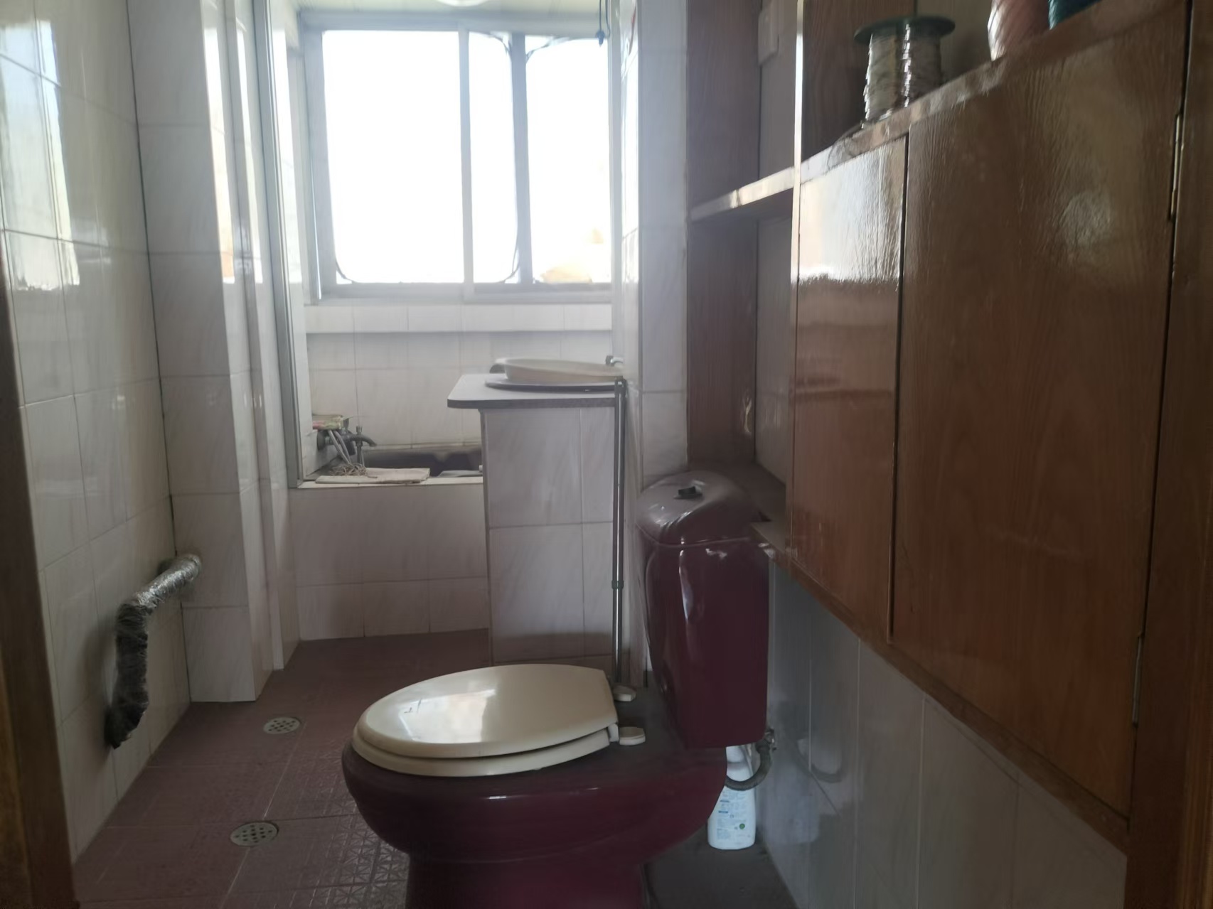 北濠桥东村 4室2厅2卫 64m&sup2;
