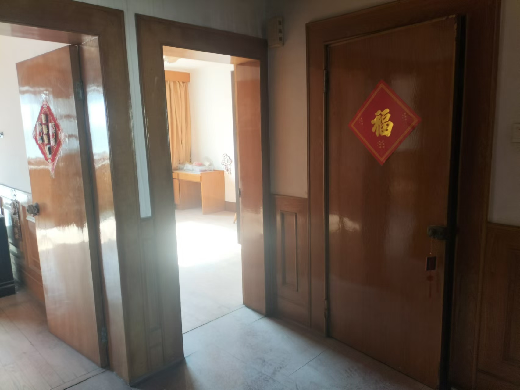 北濠桥东村 4室2厅2卫 64m²