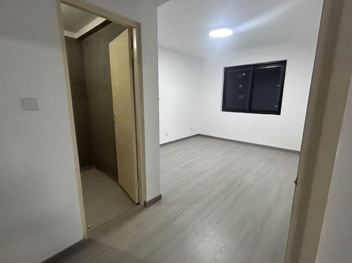 天一裕景苑 3室2厅2卫 141m&sup2;