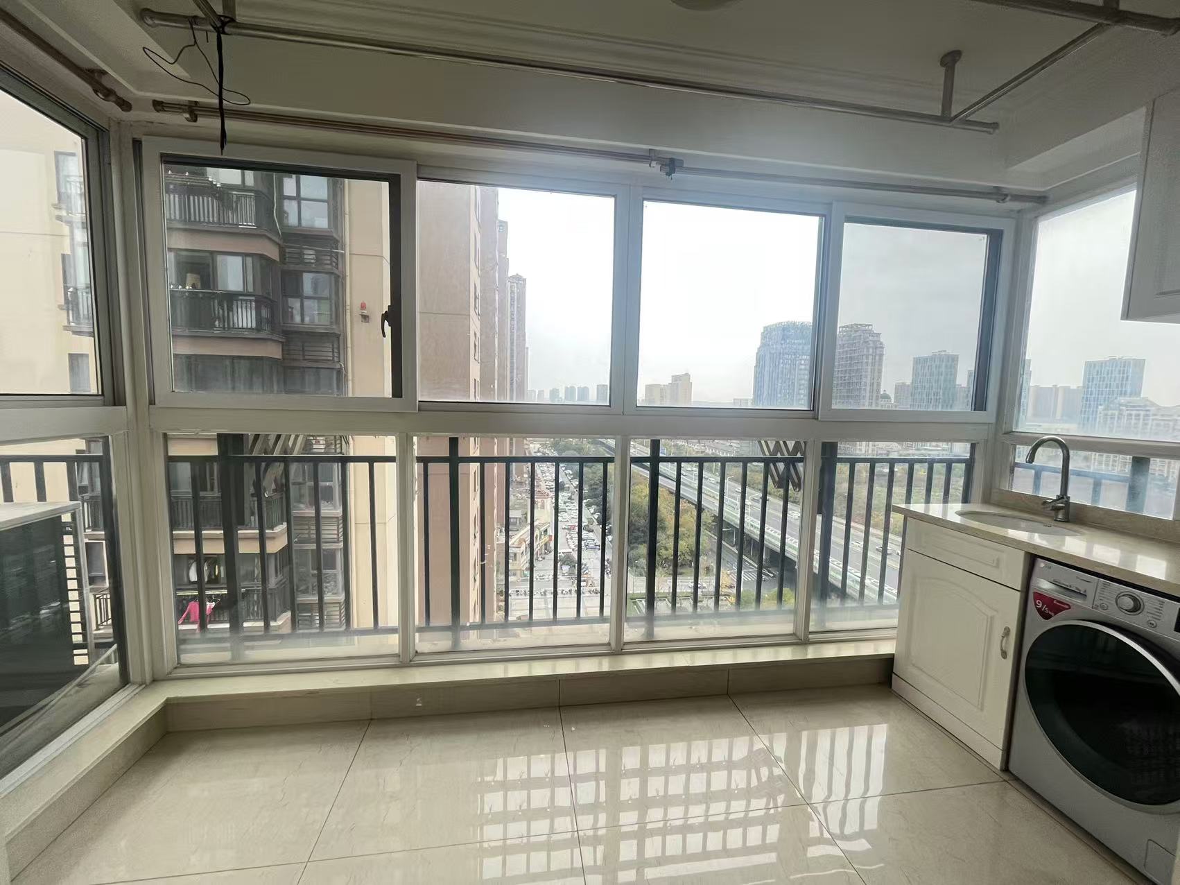 华强城三期 3室2厅2卫 117.00m&sup2;