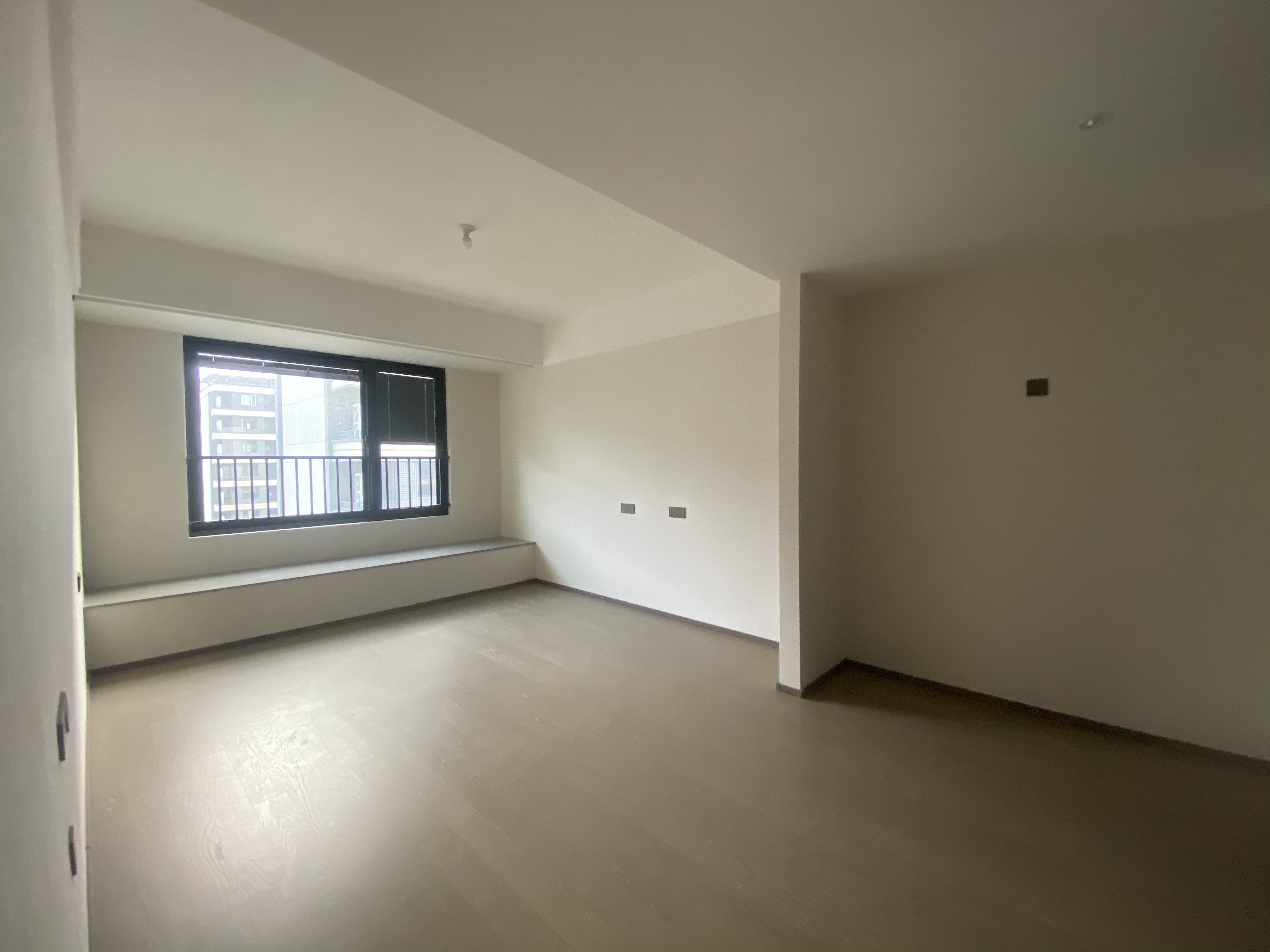 万科官山望 4室2厅2卫 198m²