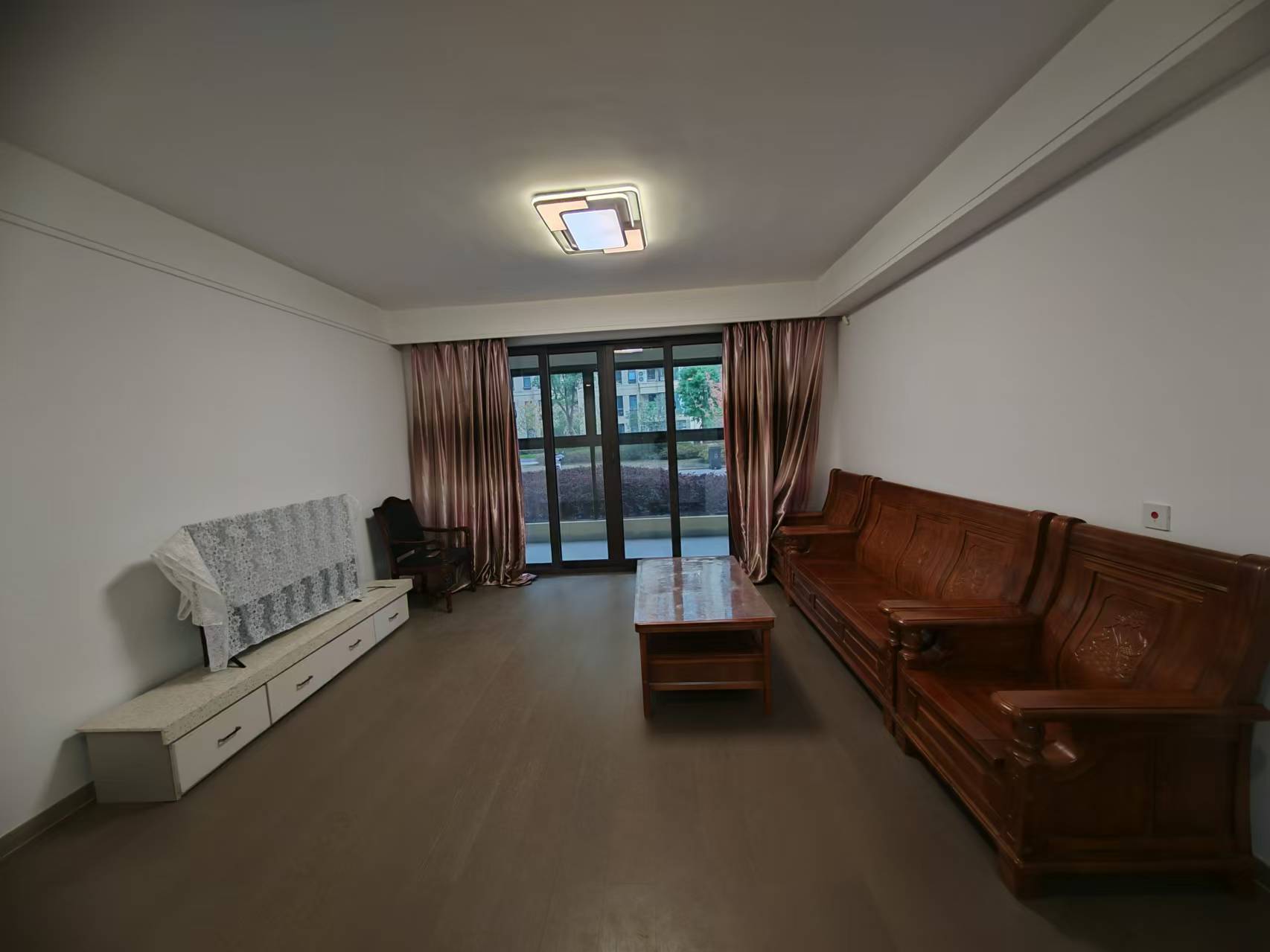 时光漫城 3室2厅2卫 125m²