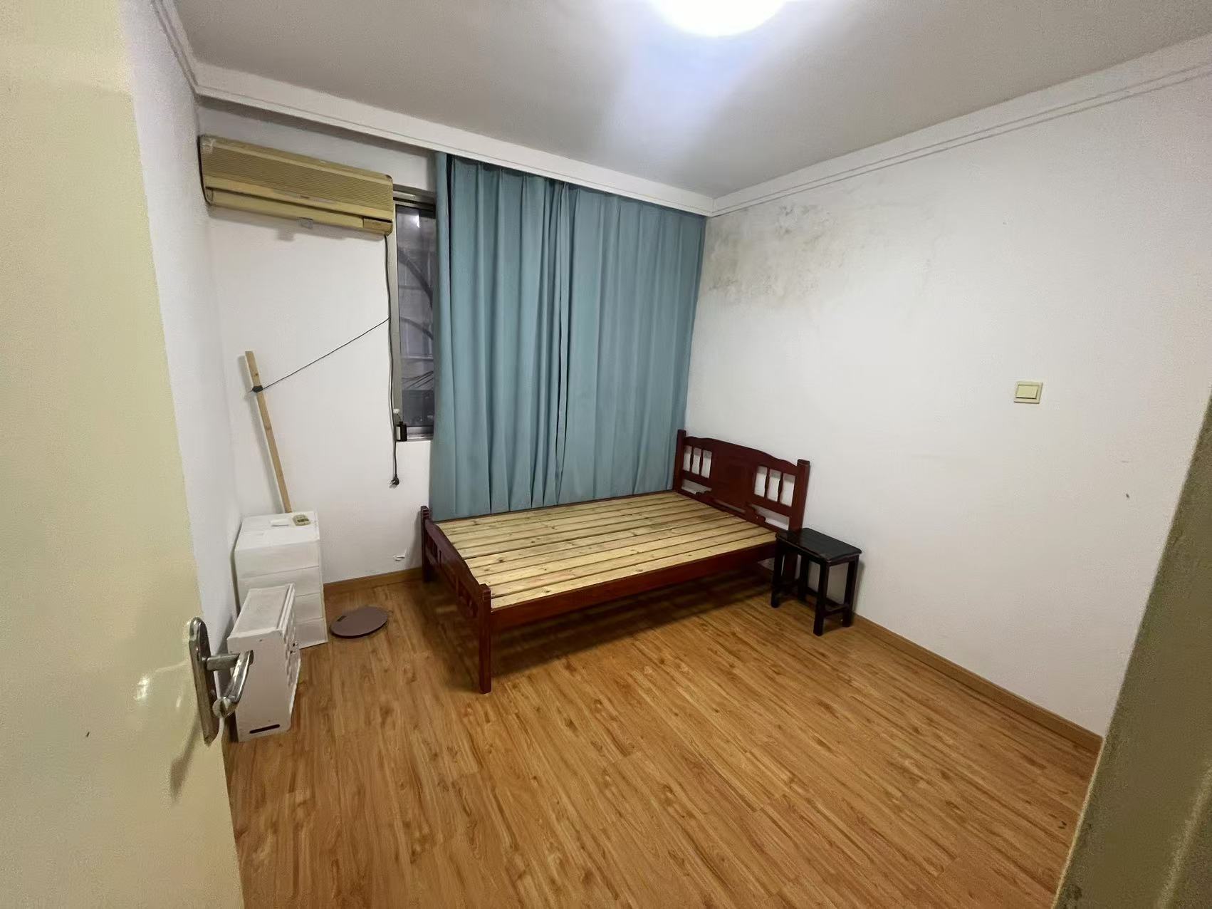华威园 3室1厅1卫 90m&sup2;