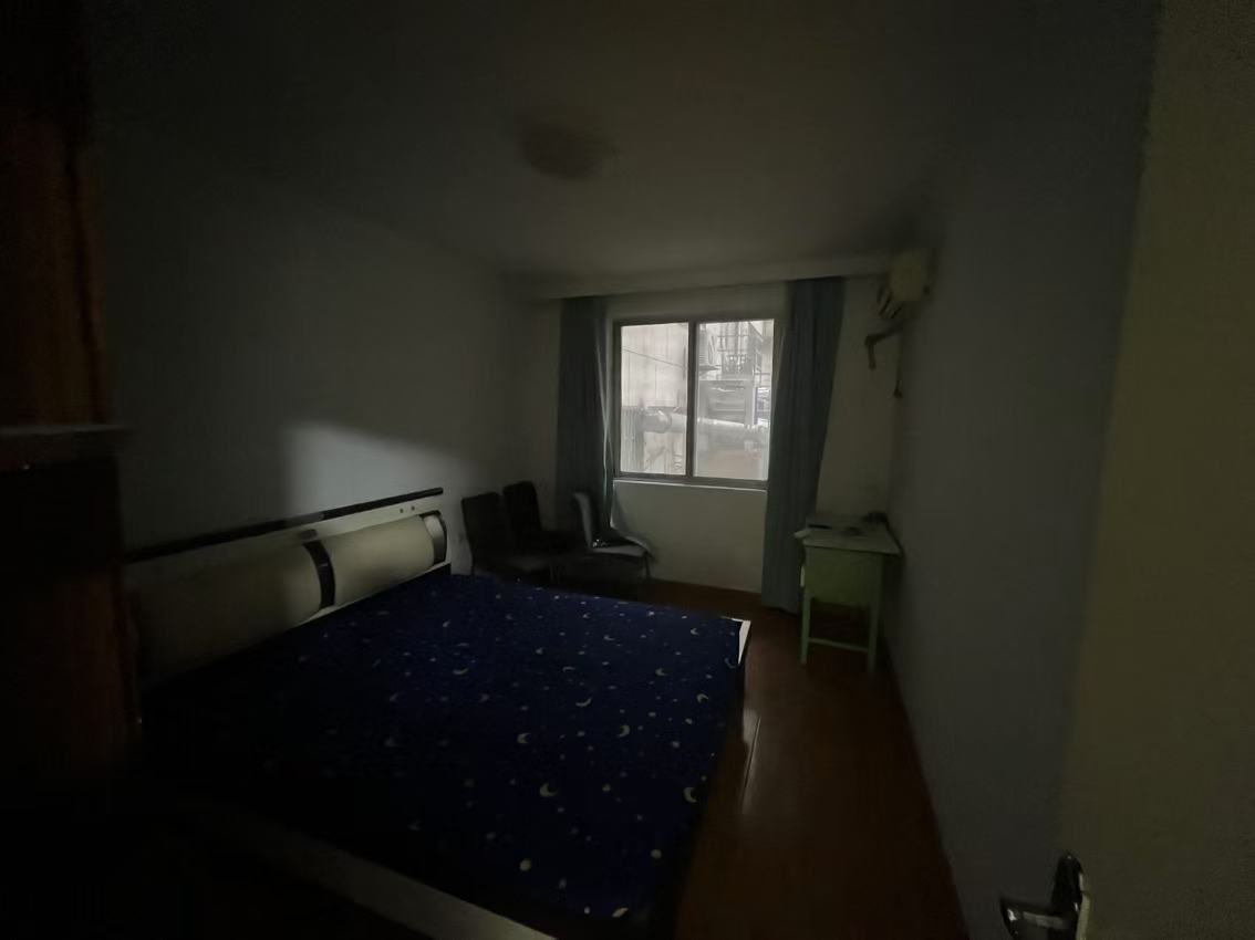 华威园 3室1厅1卫 90m&sup2;