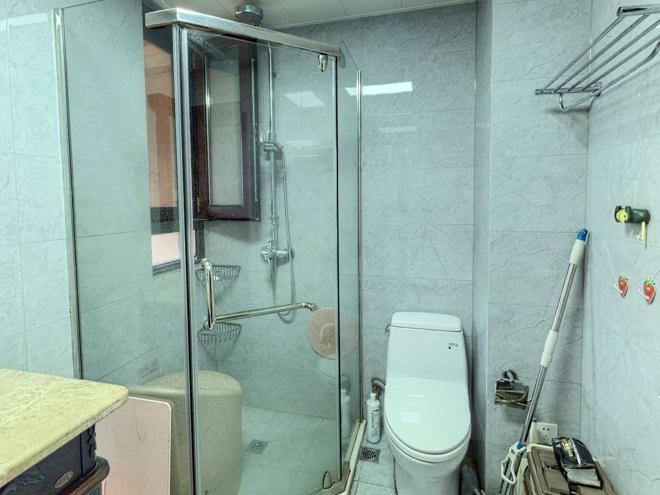 华强城一期 4室2厅2卫 195.44m&sup2;