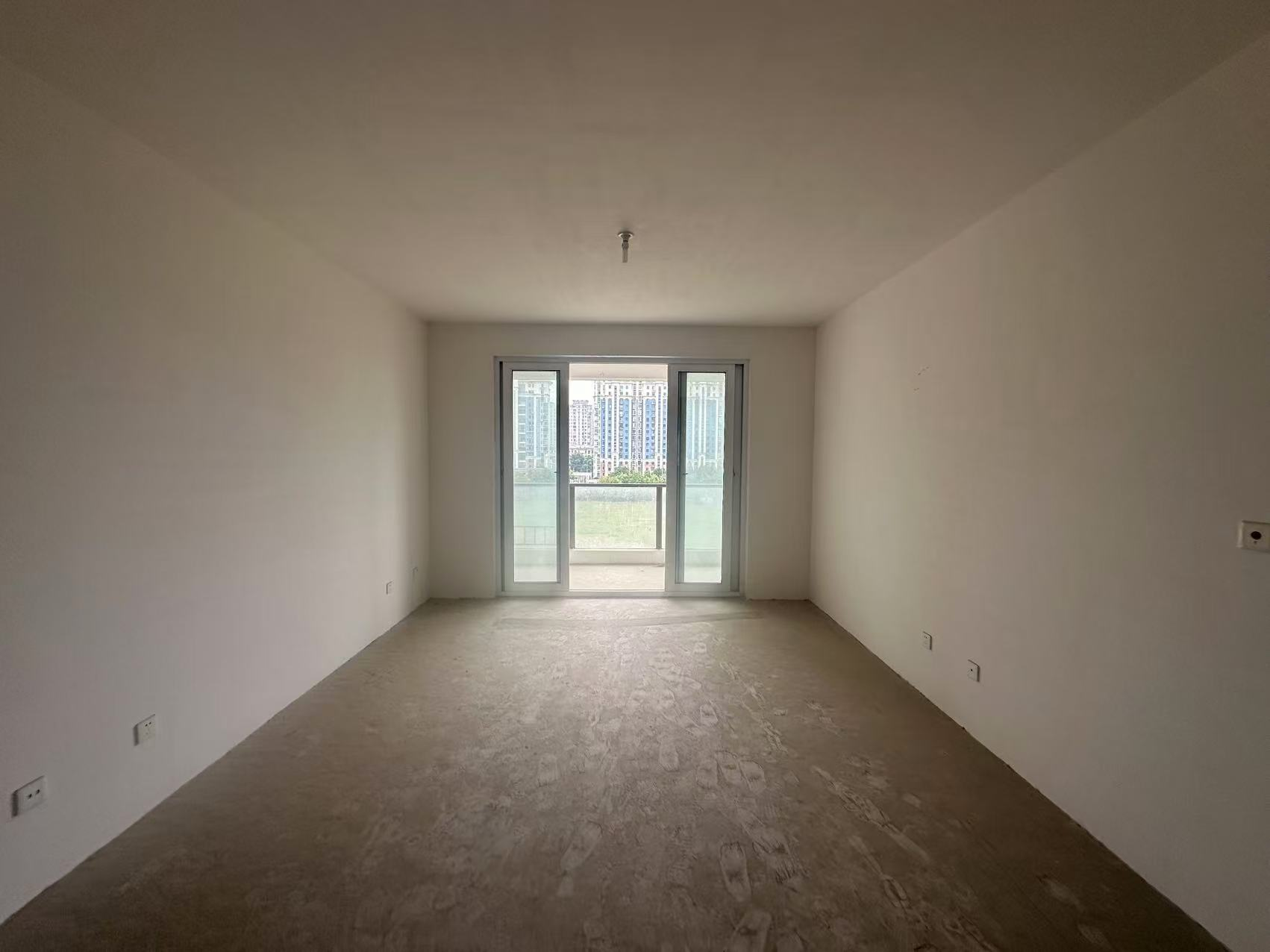 天和珺府 3室2厅2卫 149m²