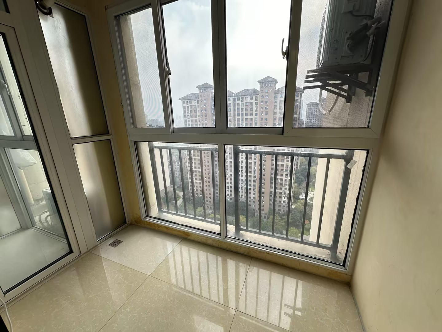 华强城一期 3室1厅1卫 100.83m&sup2;