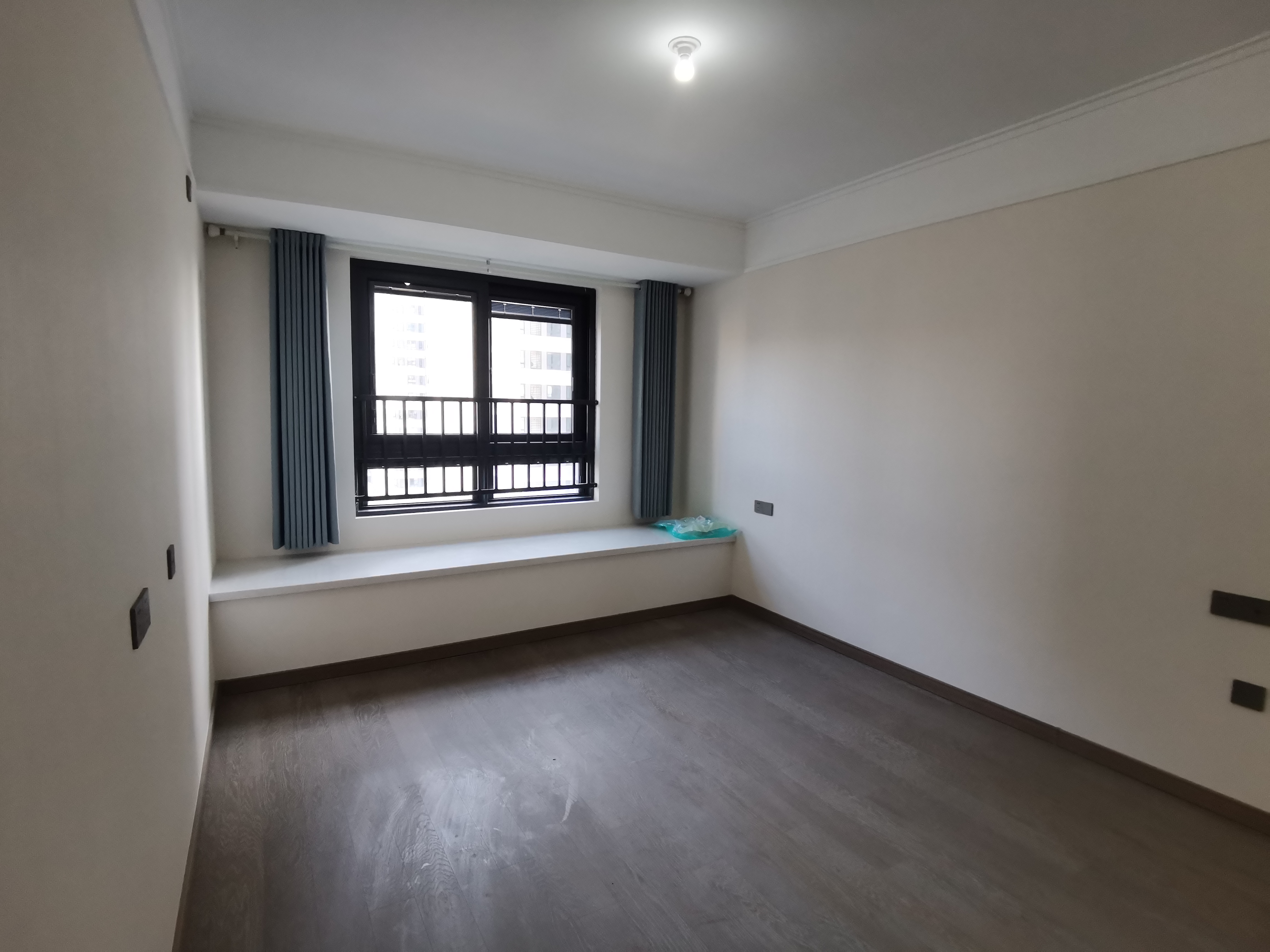 万科未来之光 3室2厅2卫 112m&sup2;
