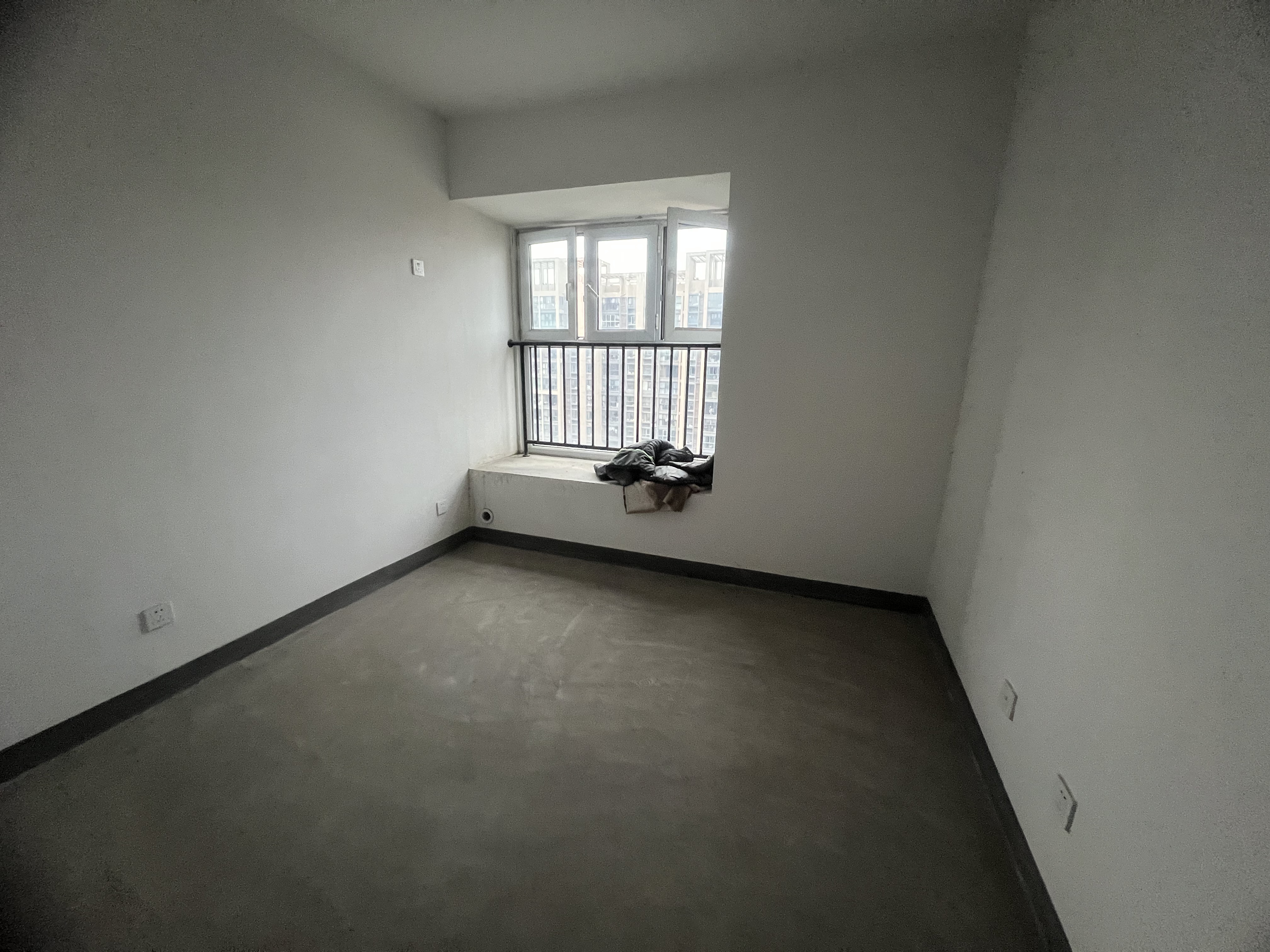 南山国际社区 4室2厅2卫 160m&sup2;