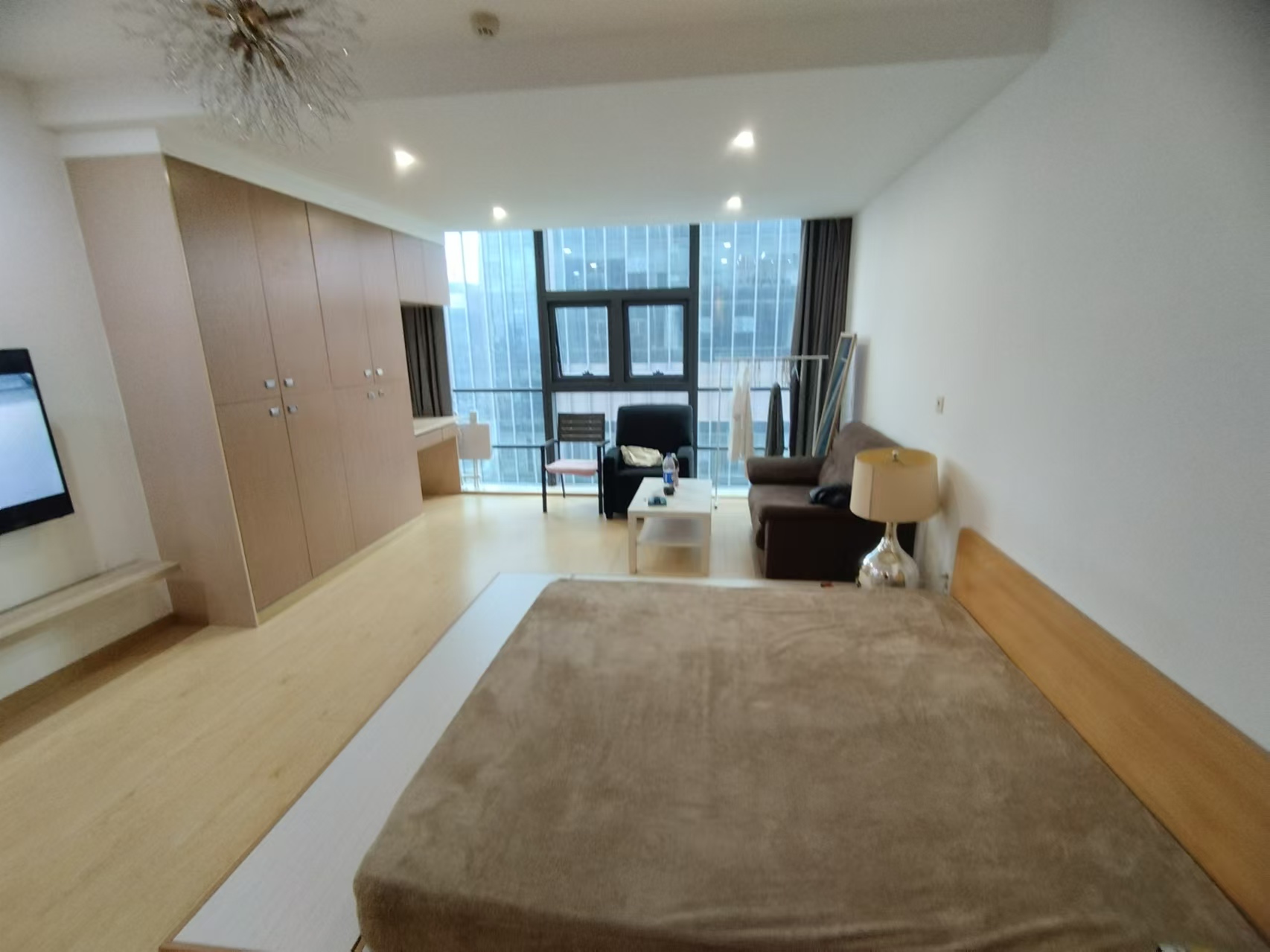 凤凰文化广场 1室1厅1卫 60m&sup2;