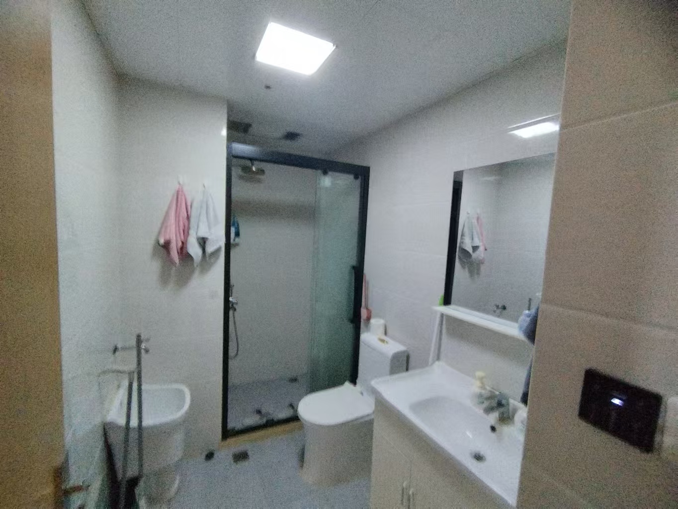 凤凰文化广场 1室1厅1卫 60m&sup2;