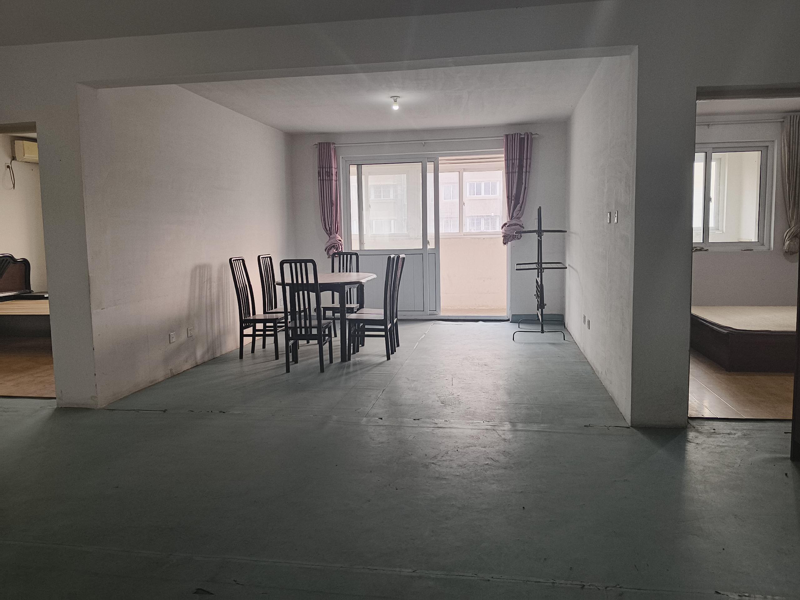 兴和家园 3室2厅1卫 140m&sup2;