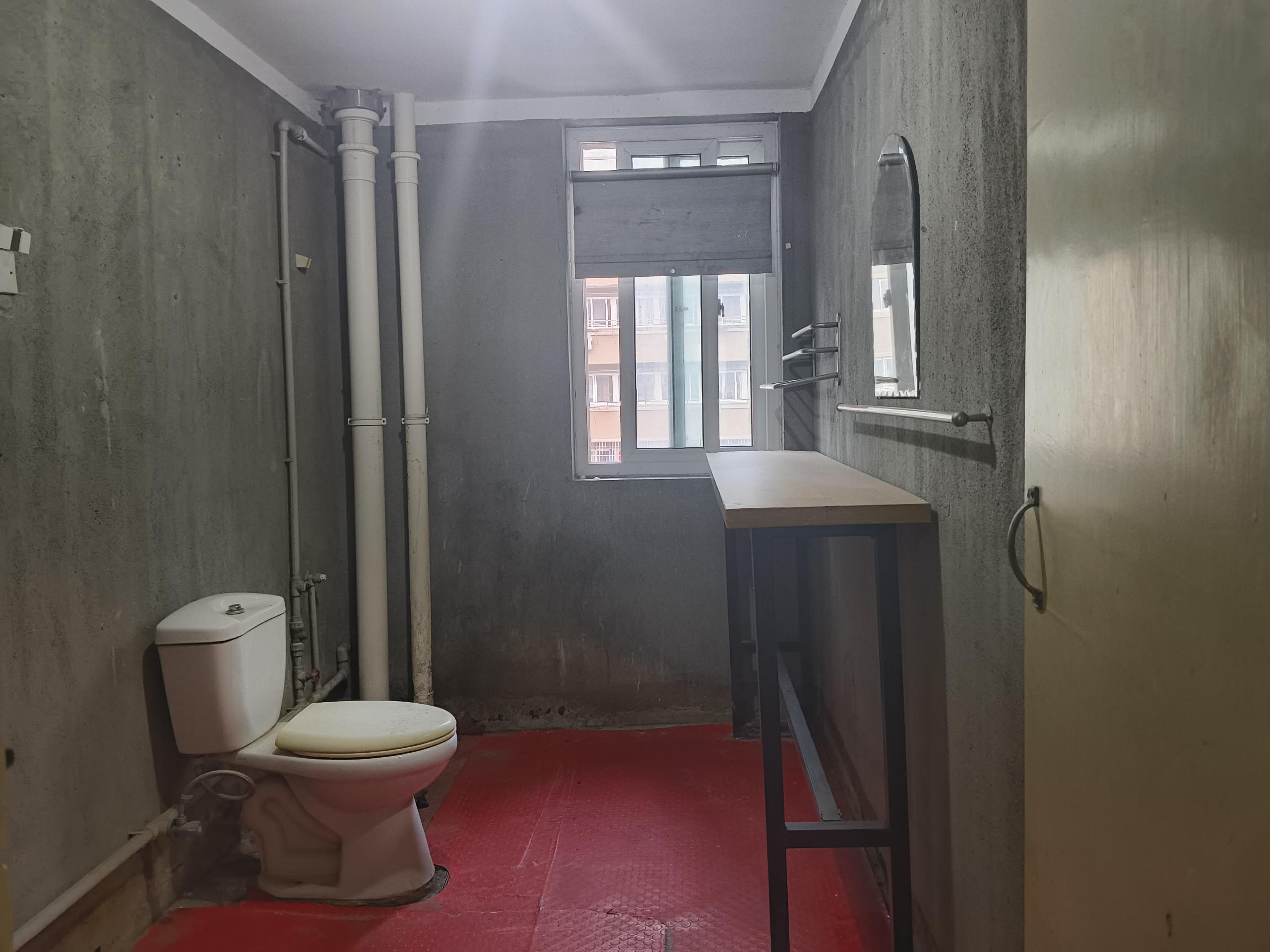 兴和家园 3室2厅1卫 140m&sup2;