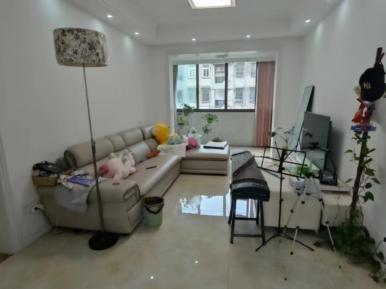 八角亭小区 3室2厅1卫 112m²