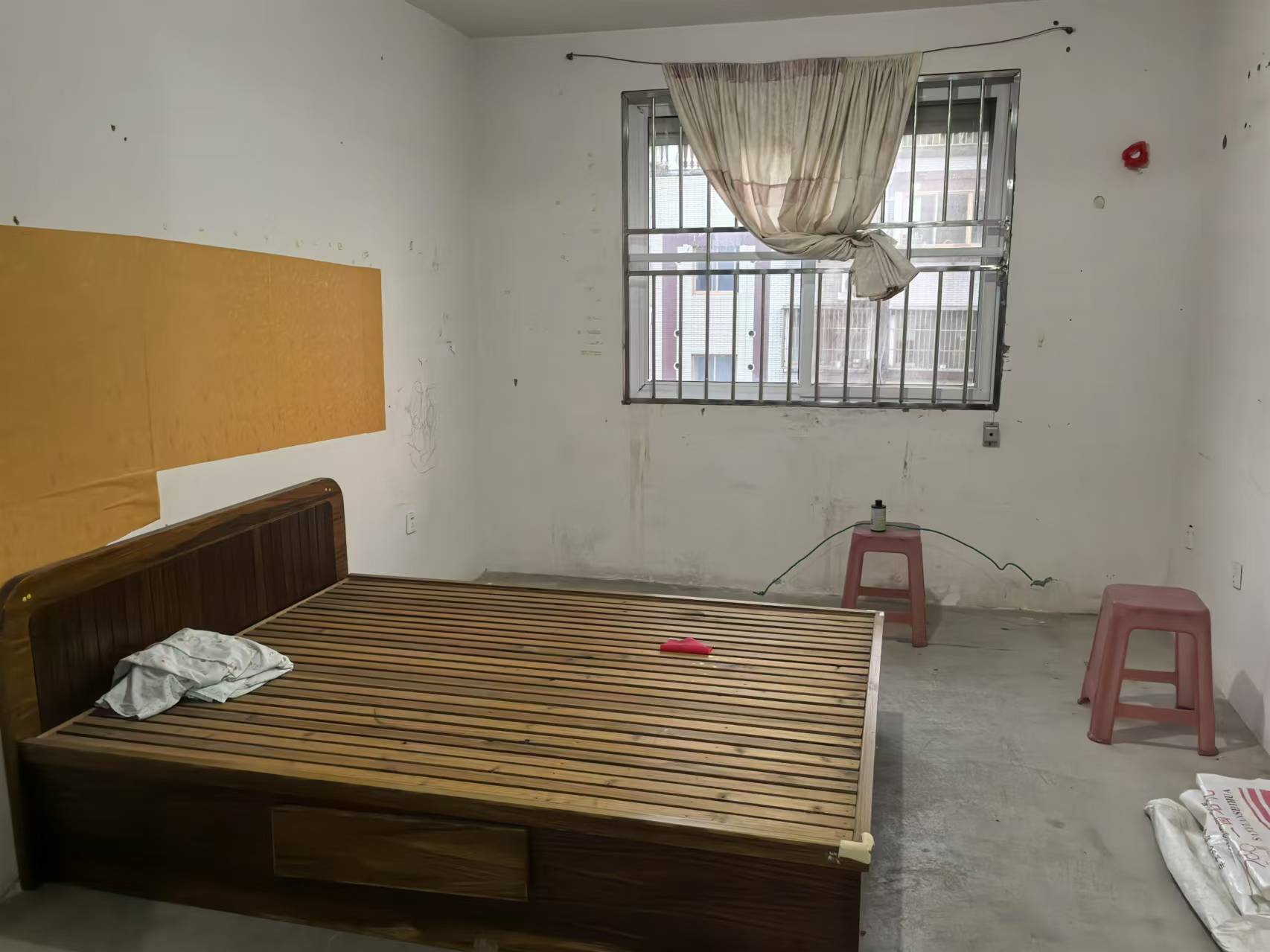 锦安花园一期 2室2厅1卫 106m&sup2;